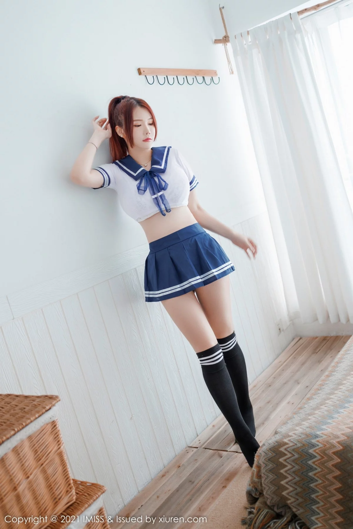 陈赞之-[IMISS爱蜜社]Vol.644_模特Evon陈赞之私房脱性感超短裙制服秀完美身材极致诱惑写真36P-第1章-图片1
