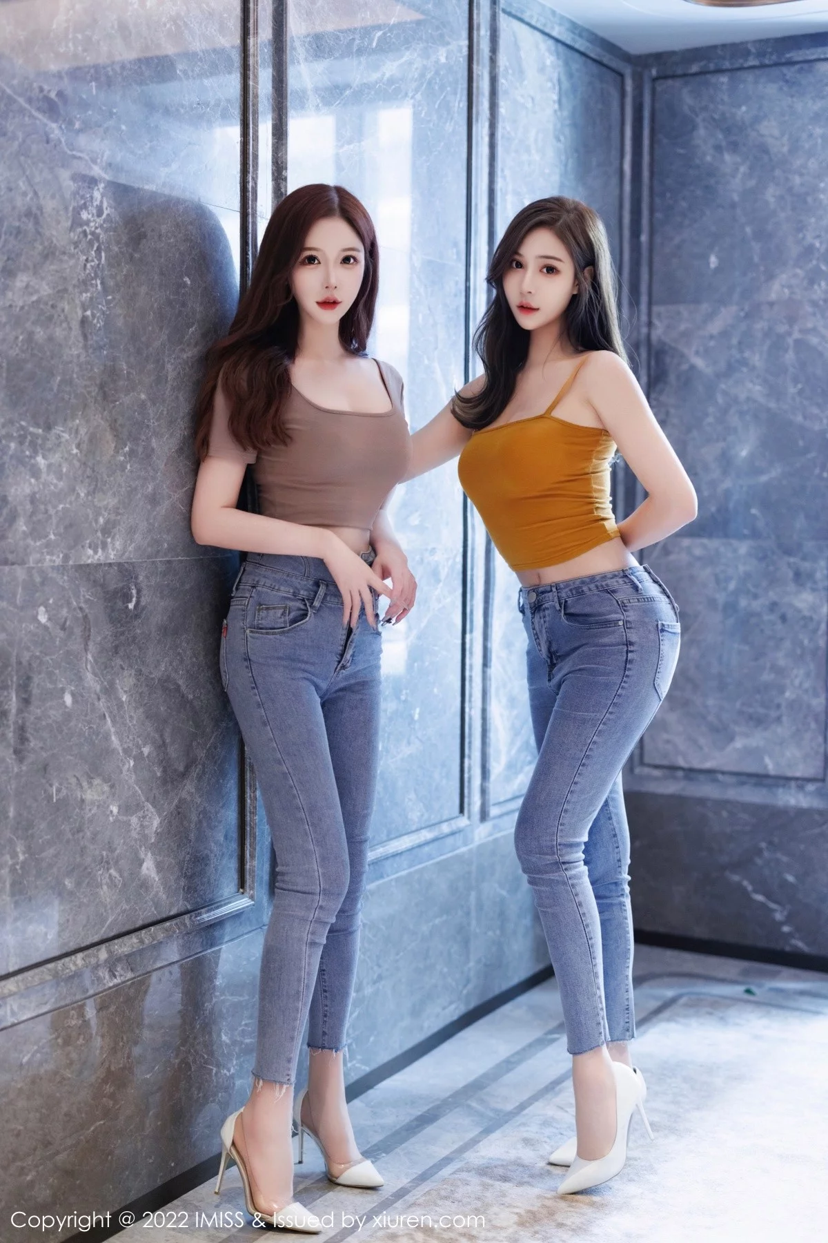 Lavinia-[IMISS爱蜜社]Vol.697_模特合集女神Lavinia＆LindaLinda脱牛仔裤露性感内衣诱惑写真44P-第1章-图片2