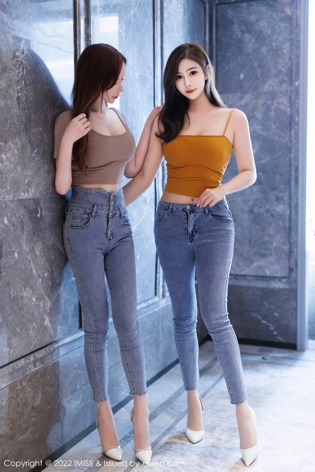 Lavinia-[IMISS爱蜜社]Vol.697_模特合集女神Lavinia＆LindaLinda脱牛仔裤露性感内衣诱惑写真44P-第1章-图片3