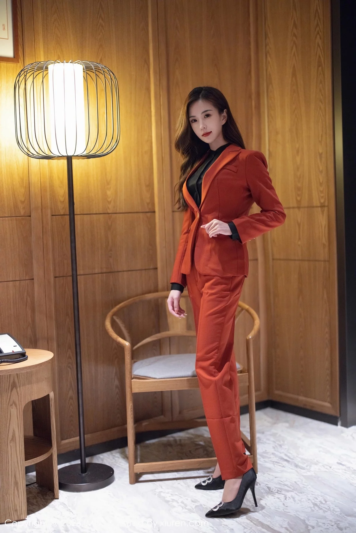 杨紫嫣-[IMISS爱蜜社]Vol.717_模特杨紫嫣candy脱职场OL露性感黑色内衣原色丝袜迷人诱惑写真60P-第1章-图片1