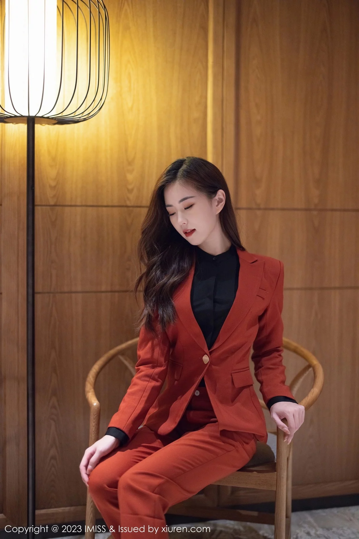 杨紫嫣-[IMISS爱蜜社]Vol.717_模特杨紫嫣candy脱职场OL露性感黑色内衣原色丝袜迷人诱惑写真60P-第1章-图片3