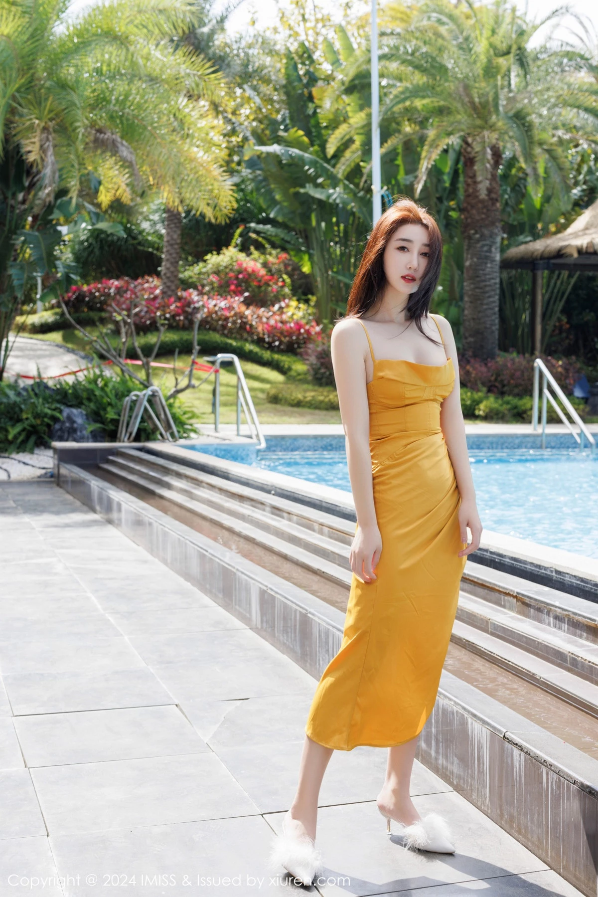 九月生-[IMISS爱蜜社]Vol.764_模特九月生性感黄色吊带长裙+淡灰蕾丝内衣秀完美身材诱惑写真41P-第1章-图片1