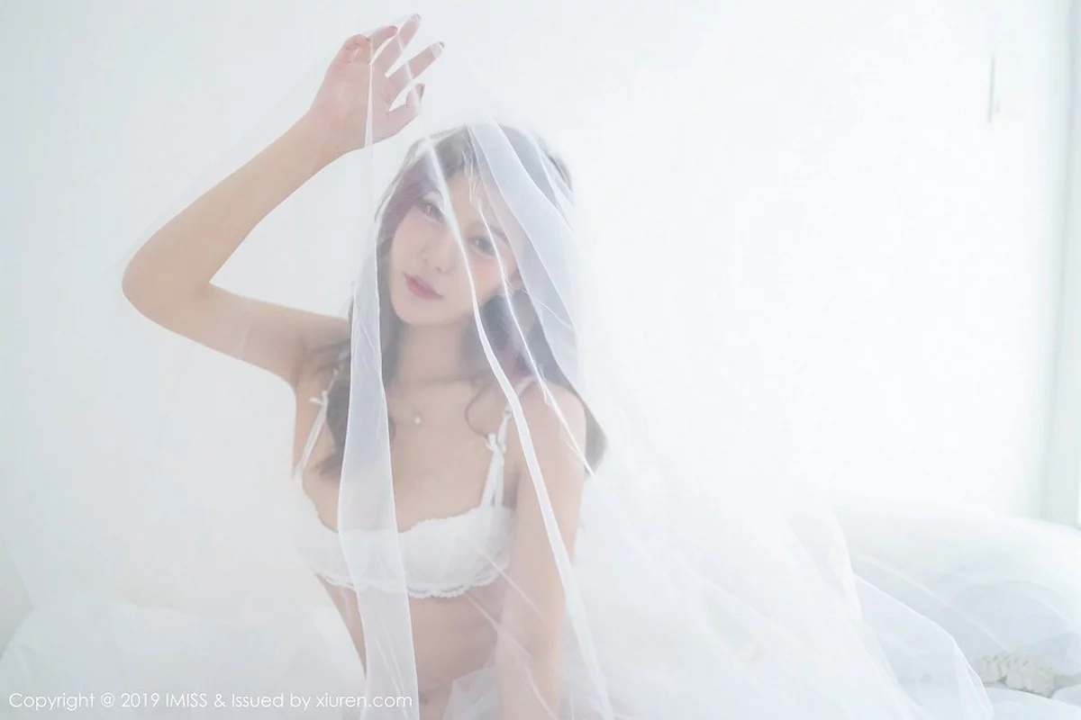 Cccil-[IMISS爱蜜社]Vol.334_气质美女Cccil私房白色薄纱新娘装秀完美身材诱惑写真38P-第1章-图片3