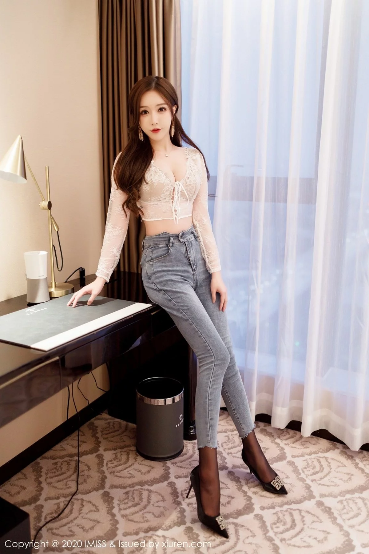 LindaLinda-[IMISS爱蜜社]Vol.474_女神LindaLinda香槟色内衣配魅惑黑丝秀完美身材迷人写真60P-第1章-图片1