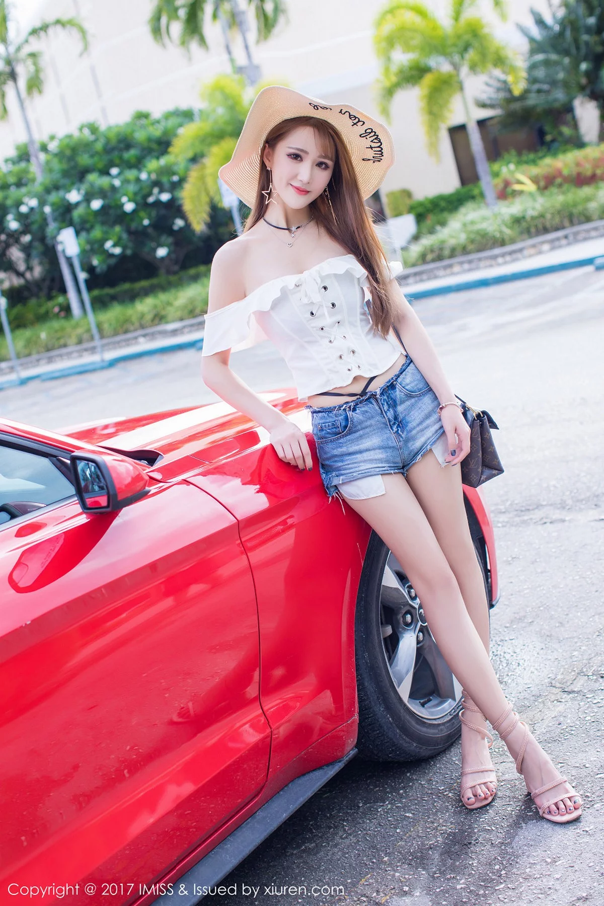 妤薇Vivian-[IMISS爱蜜社]Vol.179_气质美女妤薇Vivian沙巴旅拍绝美芭比娃娃完美身材写真42P-第1章-图片1