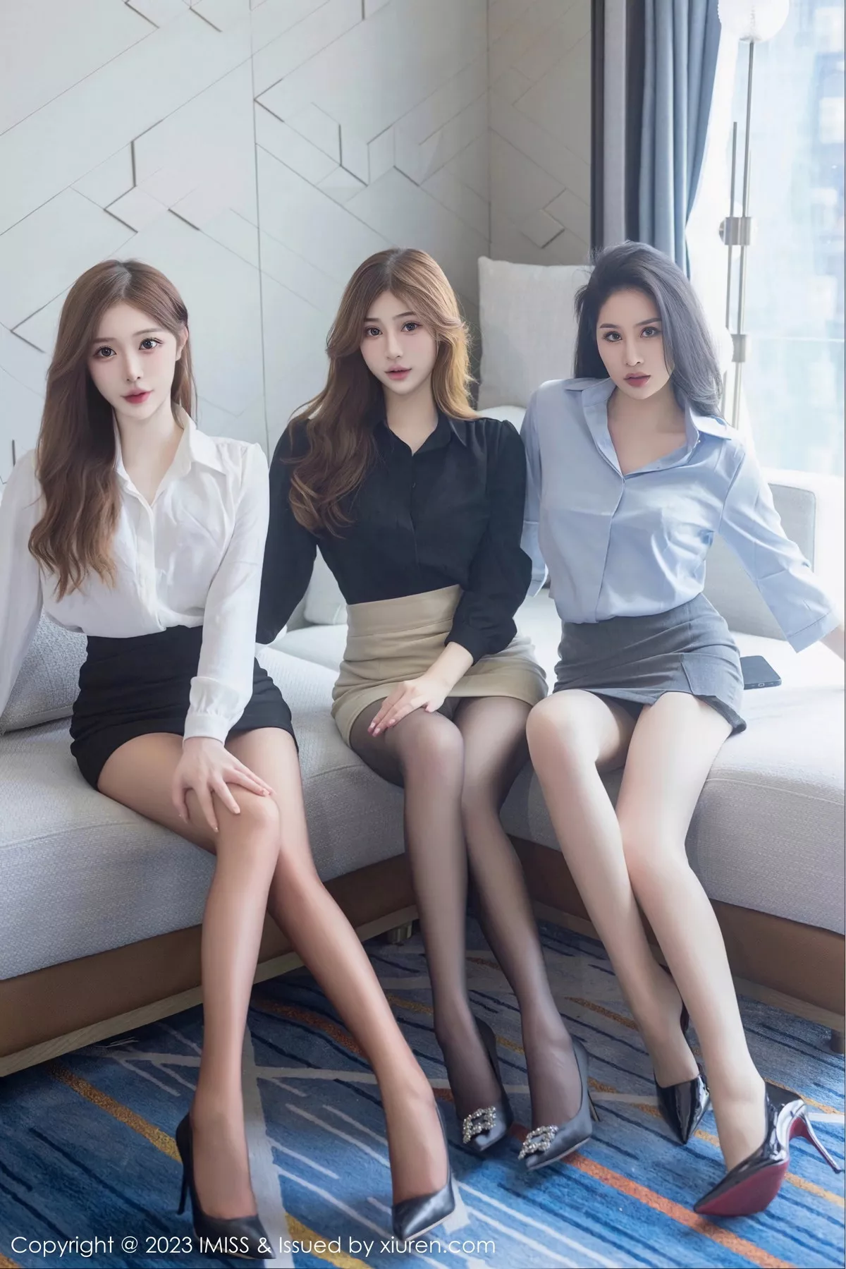 Lavinia-[IMISS爱蜜社]Vol.743_模特Lavinia肉肉＆Jermy＆Lindalinda性感姐妹花私房内衣写真57P-第1章-图片1