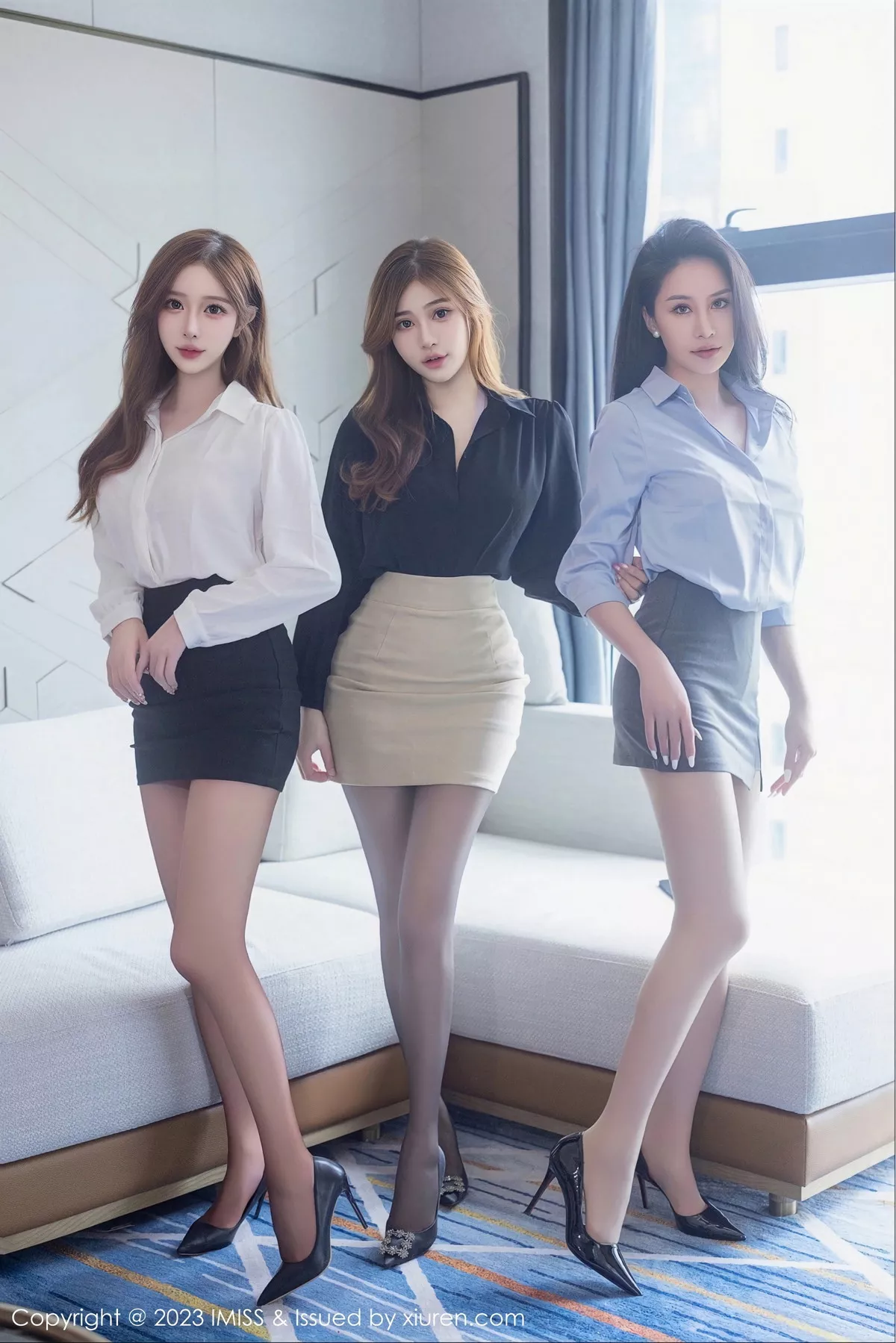 Lavinia-[IMISS爱蜜社]Vol.743_模特Lavinia肉肉＆Jermy＆Lindalinda性感姐妹花私房内衣写真57P-第1章-图片3