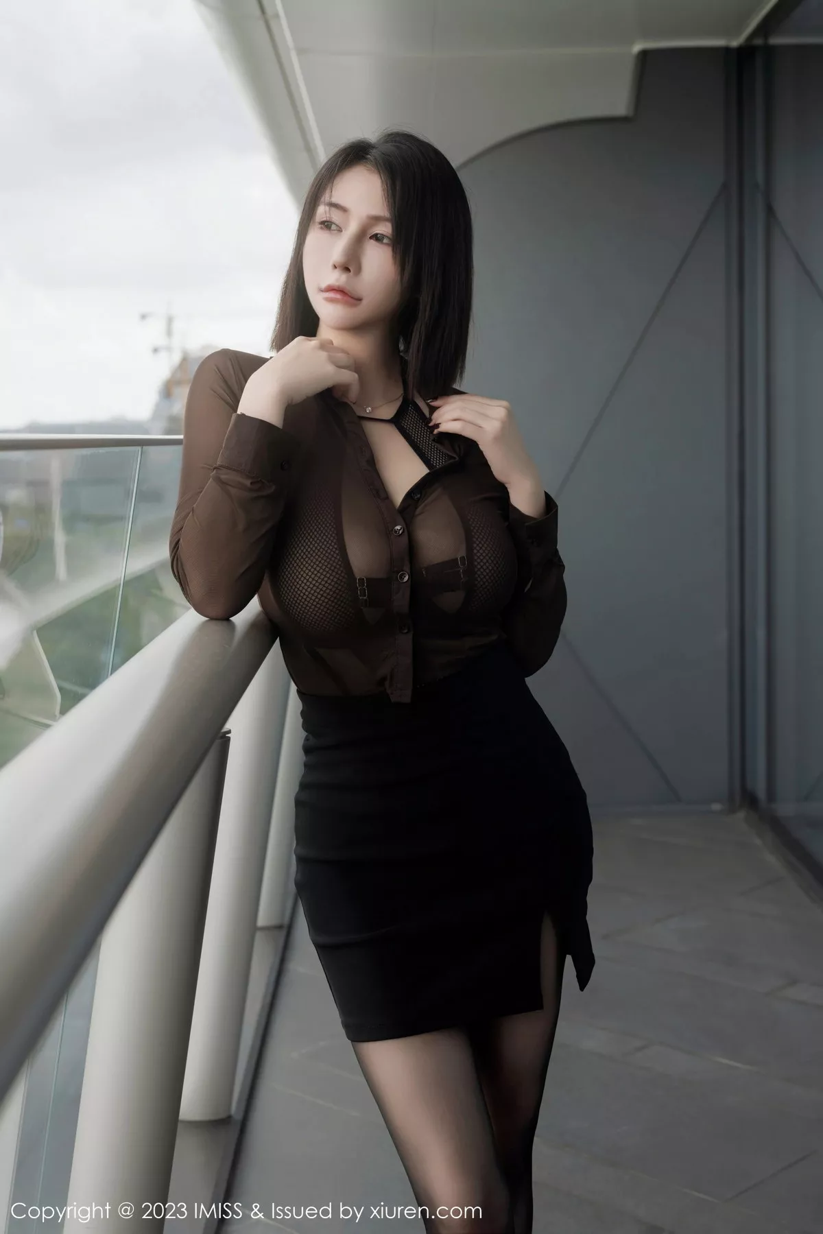 陈赞之-[IMISS爱蜜社]Vol.744_模特Evon陈赞之性感薄纱上衣配黑短裙露薄纱情趣内衣诱惑写真66P-第1章-图片2