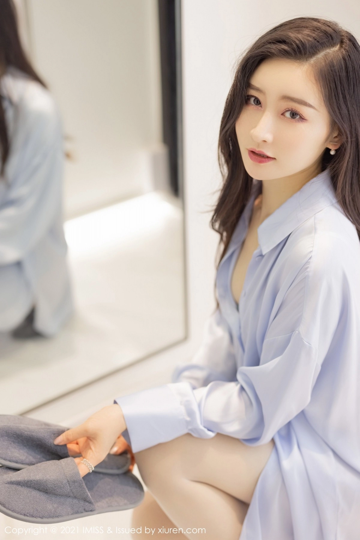 Vanessa-[IMISS爱蜜社]Vol.614_气质美女Vanessa女友视角主题大号衬衫配性感内衣诱惑写真52P-第1章-图片2