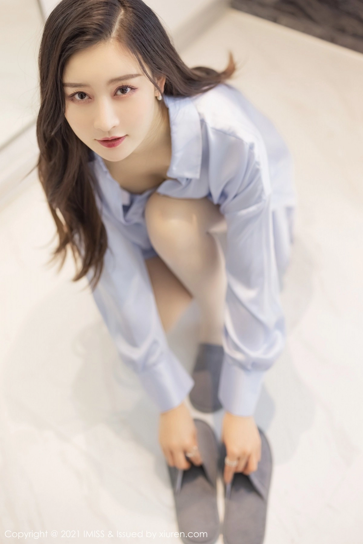 Vanessa-[IMISS爱蜜社]Vol.614_气质美女Vanessa女友视角主题大号衬衫配性感内衣诱惑写真52P-第1章-图片3