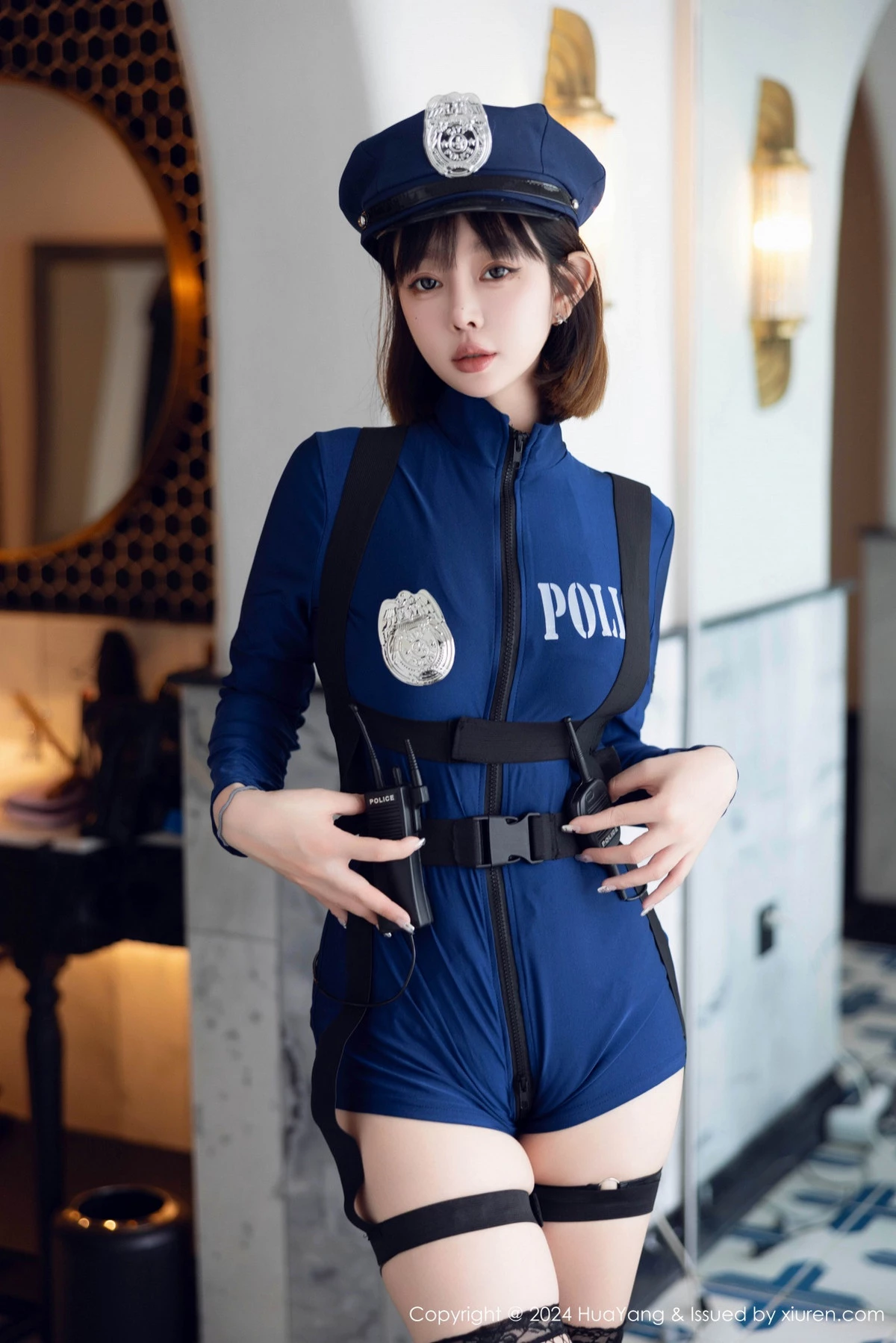 王雨纯-Vol.599_女神王雨纯蓝色制服露情趣内衣配黑丝网袜秀曼妙身姿诱惑写真96P-第1章-图片1