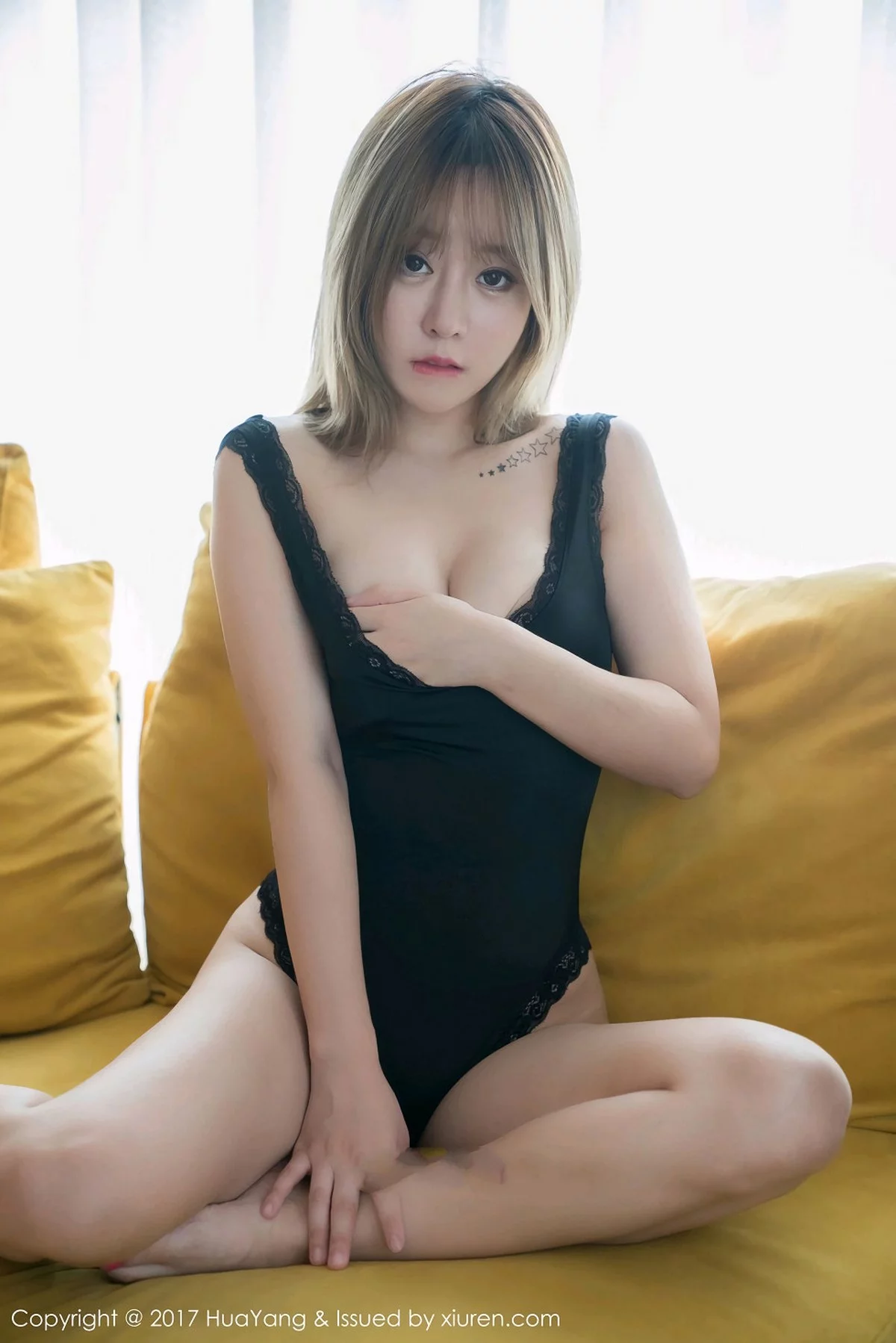 王雨纯-Vol.005_嫩模王雨纯居家黑色蕾丝死库水秀白嫩豪乳完美诱惑写真45P-第9章-图片1