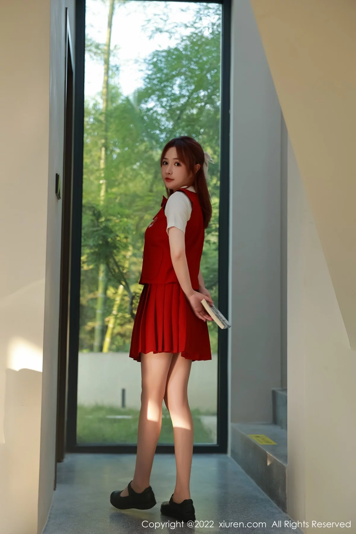 模特养乐多DoDo性感红色学妹服饰露浅色内衣原色丝袜诱惑写真56P-第1章-图片3