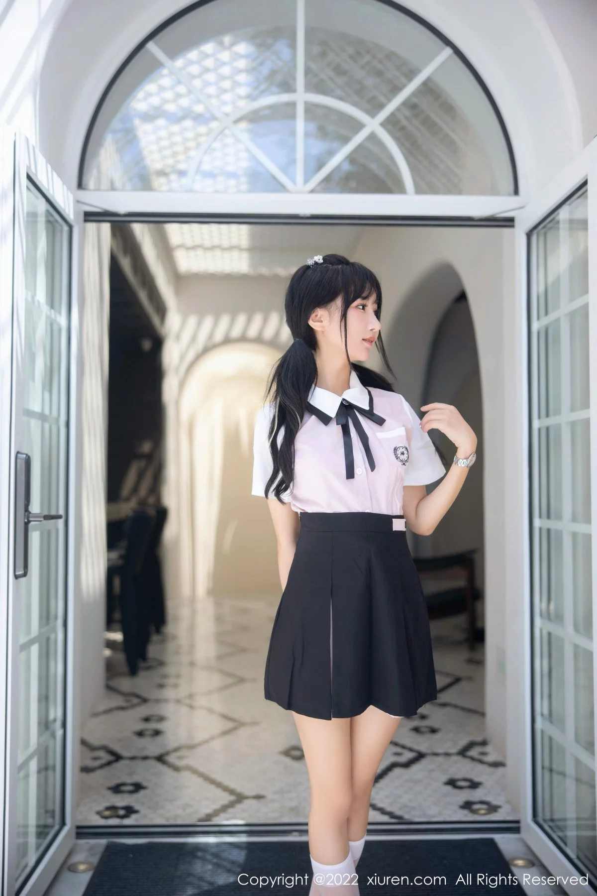 女神小果冻儿大理旅拍性感白T配黑短裙露粉色内衣迷人诱惑写真99P-第1章-图片3