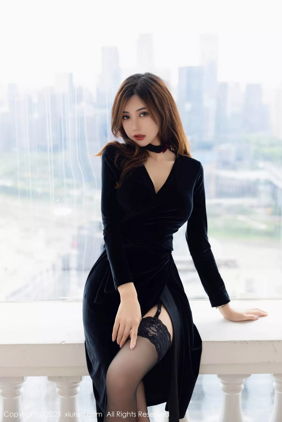 女神绮里嘉ula性感黑色长裙配超薄黑丝秀曼妙身材迷人诱惑写真88P-第1章-图片3