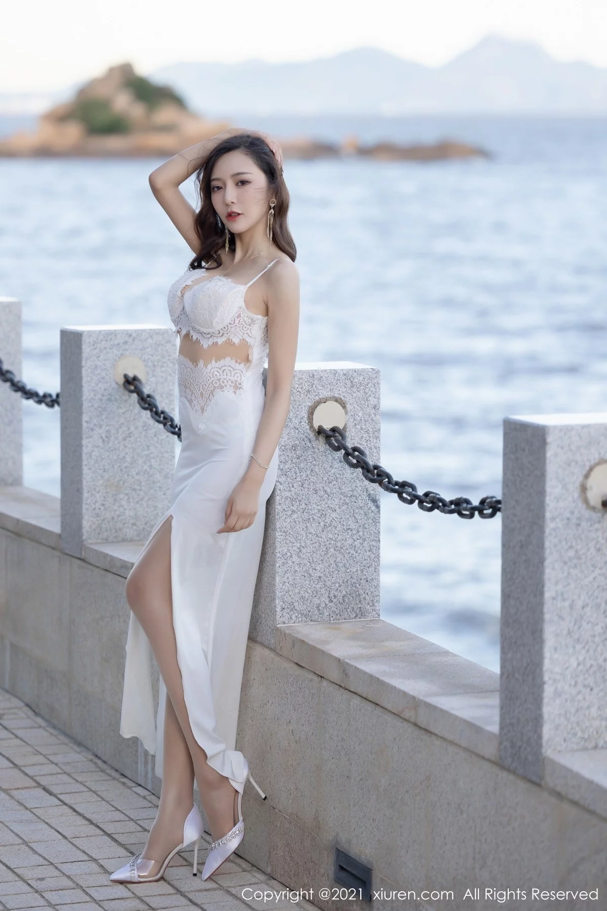 女神王馨瑶yanni深圳旅拍轻透迷人薄纱透视秀火辣身材诱惑写真75P-第1章-图片3