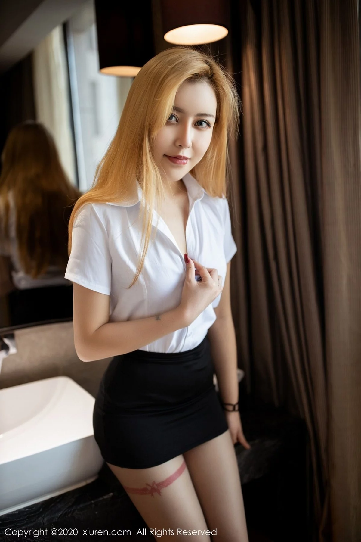 新人模特徐安冉miki性感职场秘书OL主题半脱露完美身材诱惑写真40P-第5章-图片2