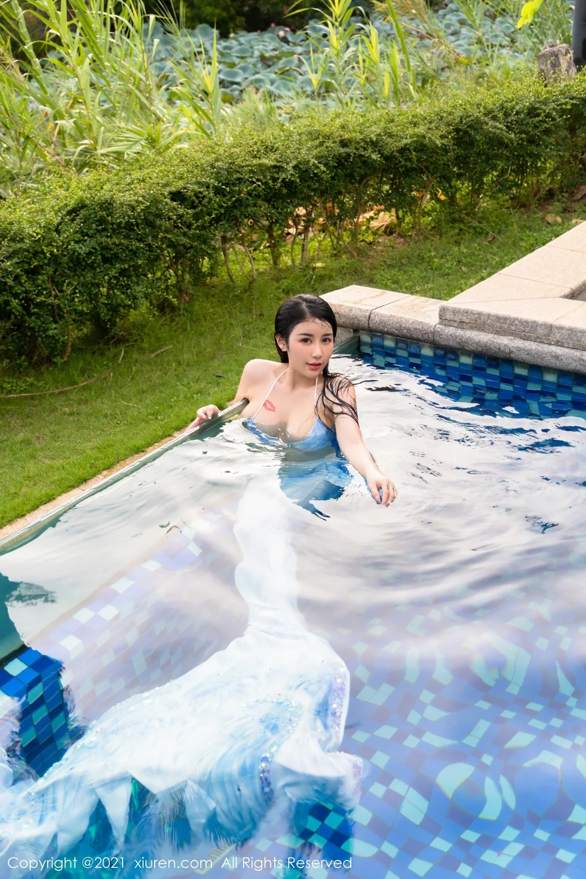 模特美七Mia三亚旅拍美人鱼主题泳池性感内衣秀丰满身材诱惑写真42P-第1章-图片1