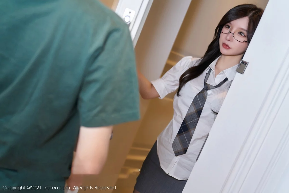 女神周于希Sandy职业装剧情主题性感内衣配黑丝裤袜诱惑写真73P-第1章-图片1