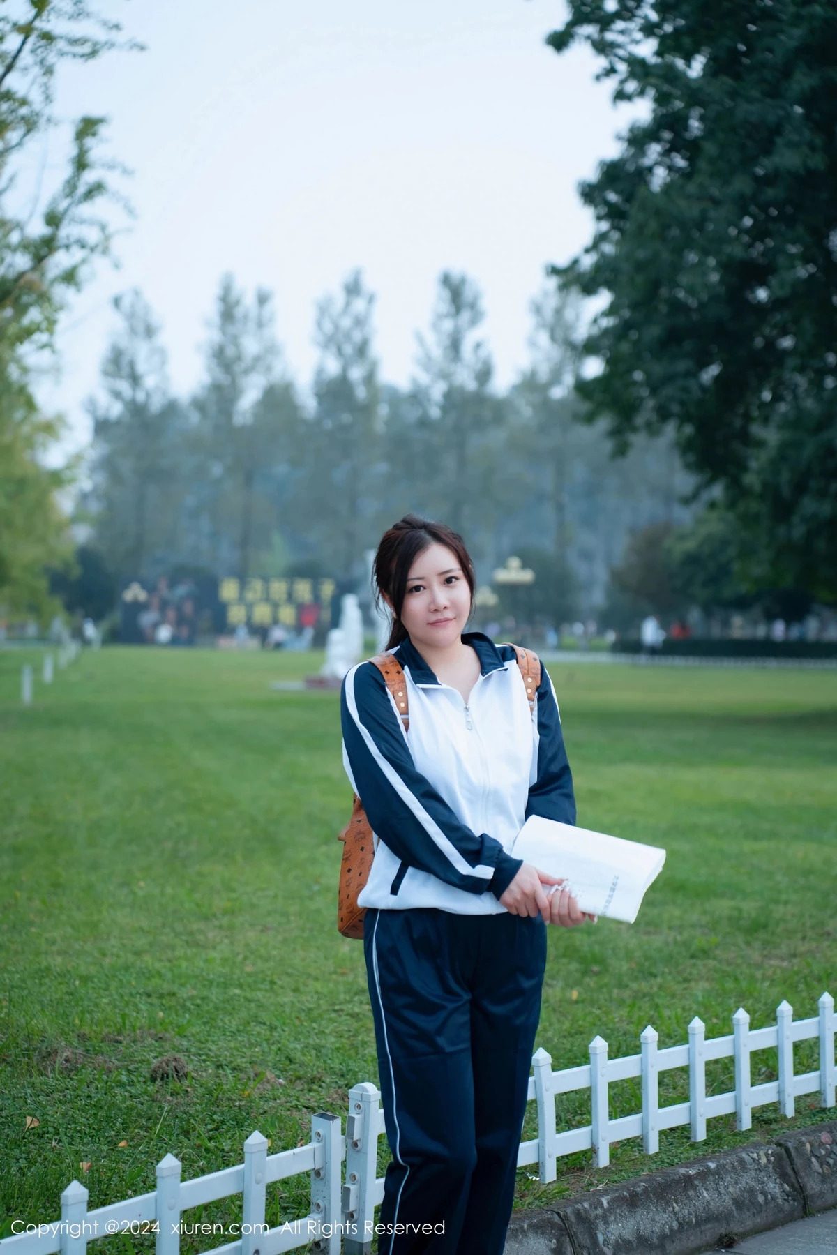 模特王婉悠Queen教师场景性感学生制服秀丰腴身材惹火诱惑写真80P-第1章-图片2