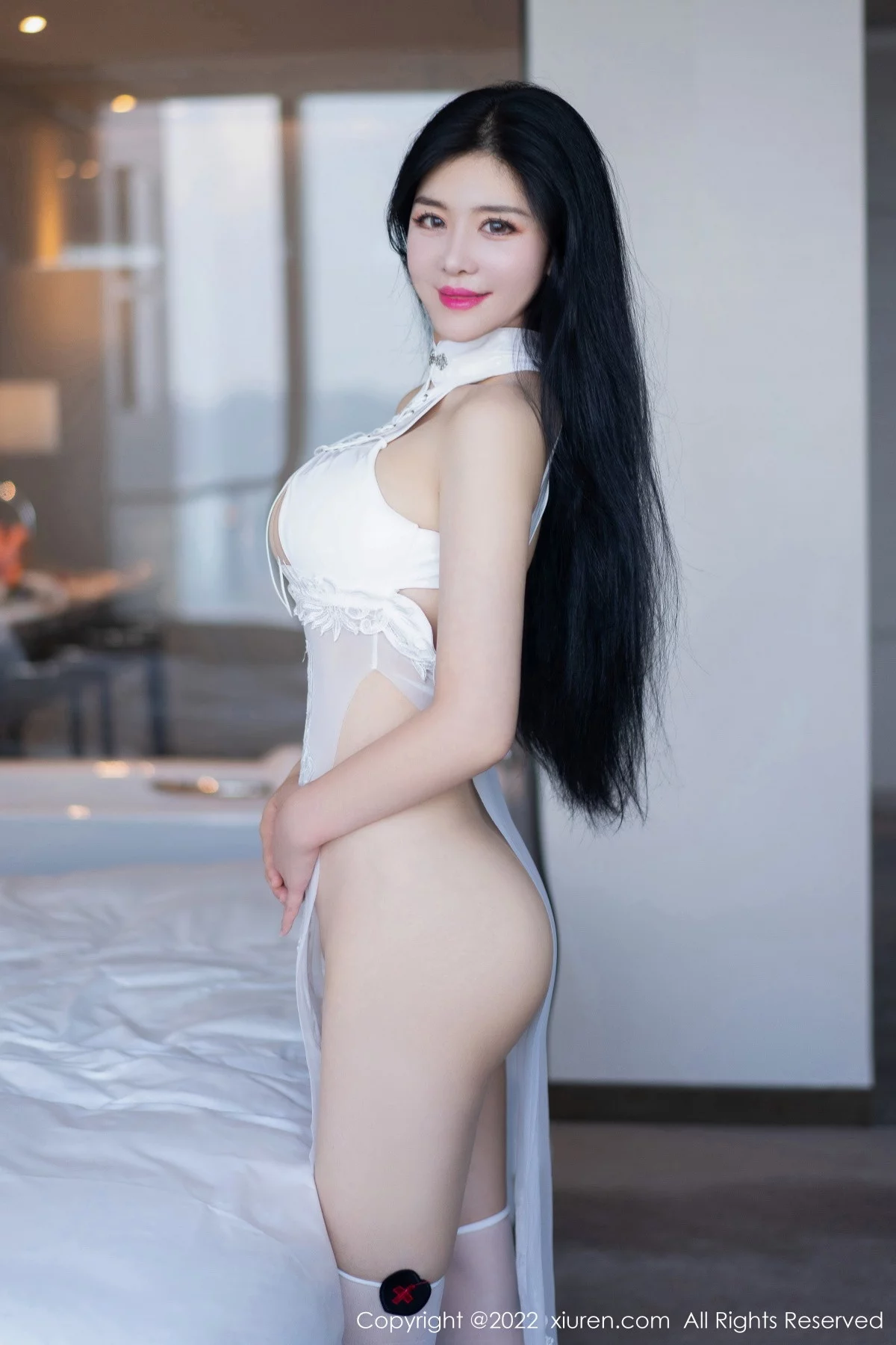 女神刘钰儿性感白色轻透服饰配白丝袜露丰满身材惹火诱惑写真66P-第1章-图片3