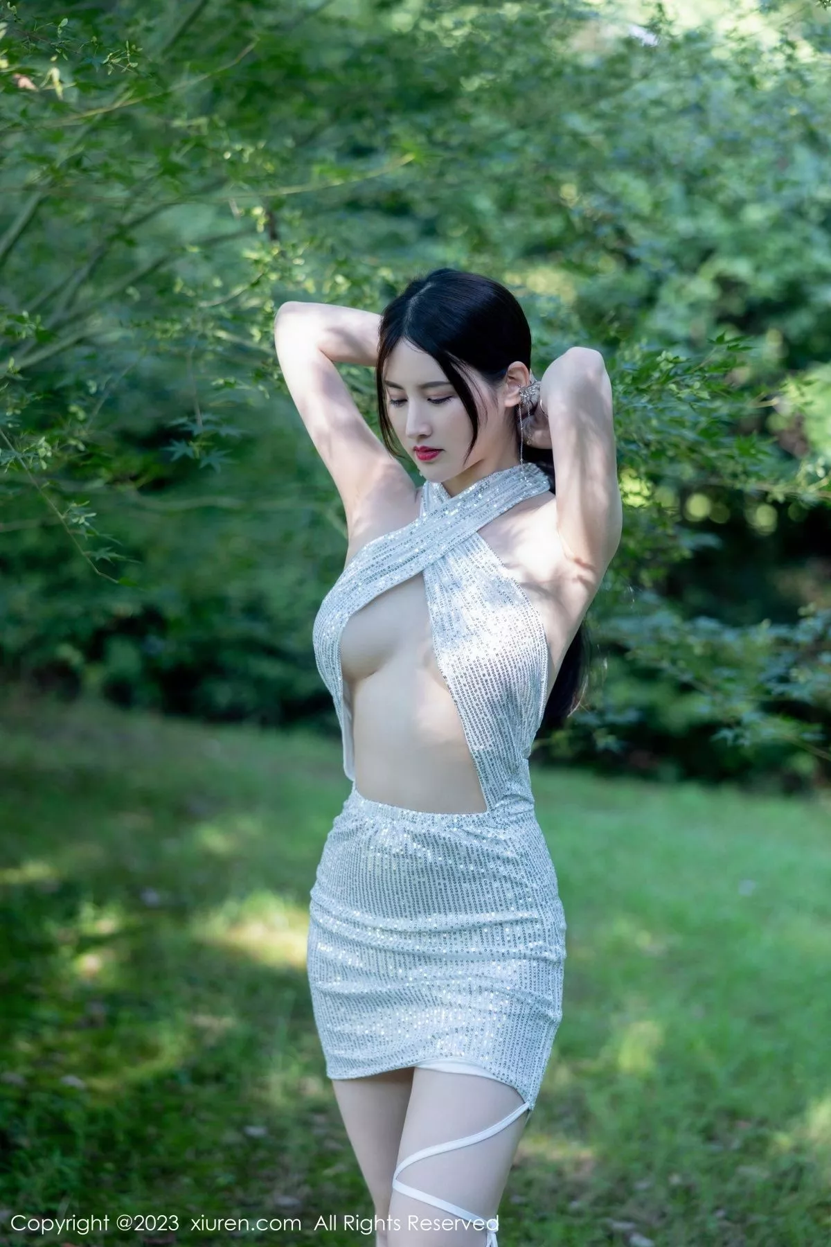 模特诗诗kiki性感蓝灰蕾丝内衣配黑丝袜秀丰腴身姿惹火诱惑写真79P-第1章-图片1