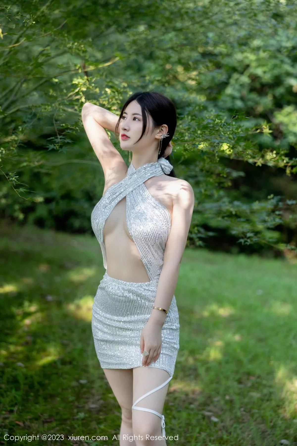 模特诗诗kiki性感蓝灰蕾丝内衣配黑丝袜秀丰腴身姿惹火诱惑写真79P-第1章-图片3