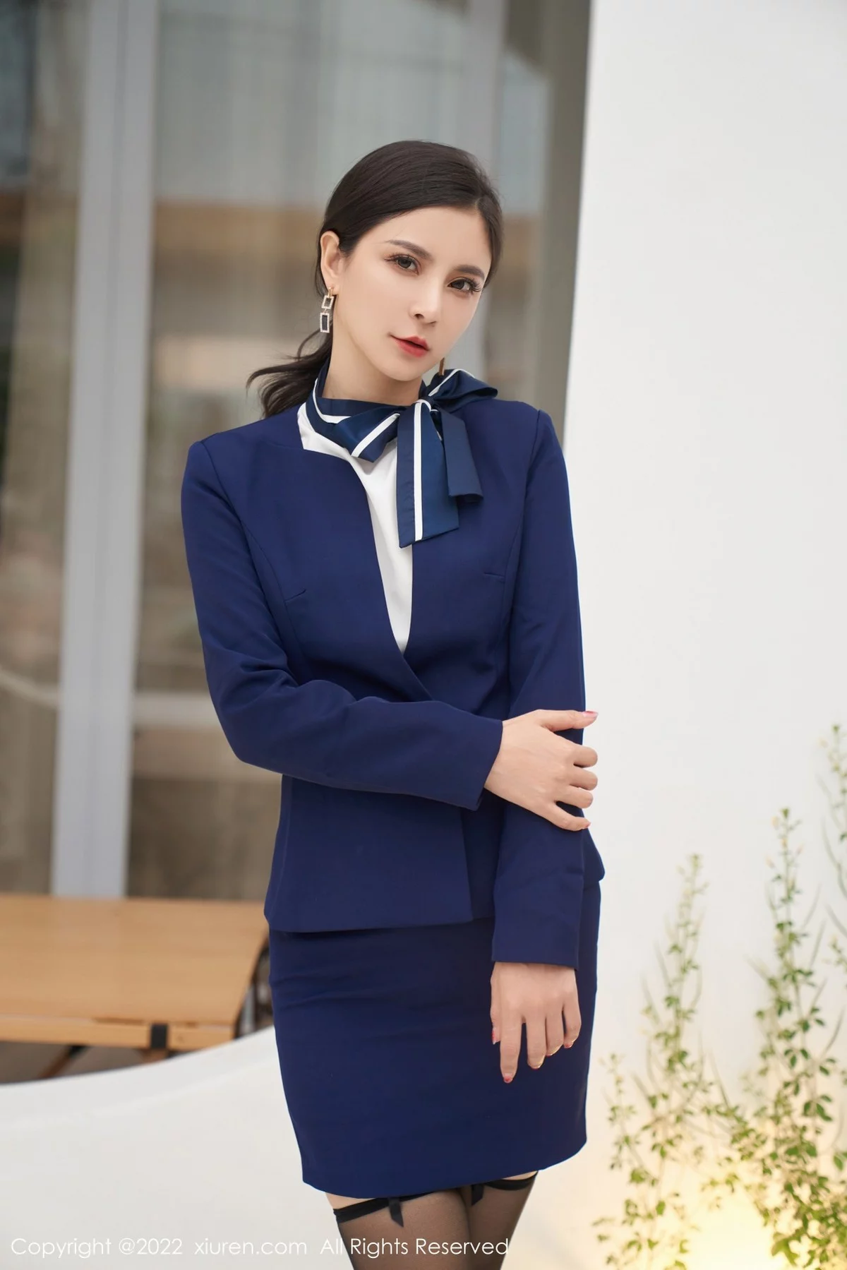 模特小蛮妖Yummy半脱性感职业装露蕾丝内衣黑丝吊袜诱惑写真70P-第1章-图片1