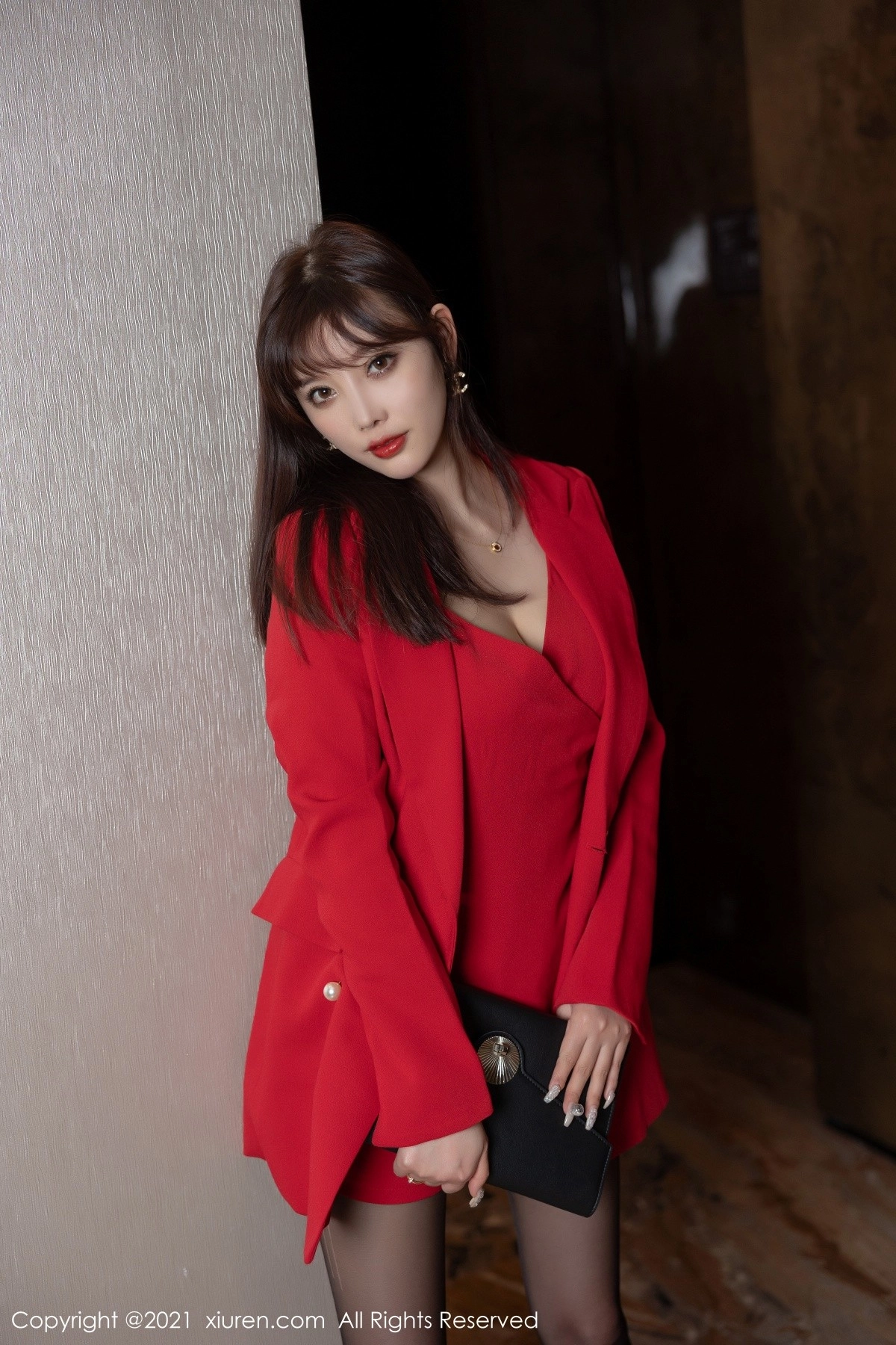 女神杨晨晨Yome私房床上脱黑丝裤袜露翘臀撩人诱惑写真65P-第1章-图片3