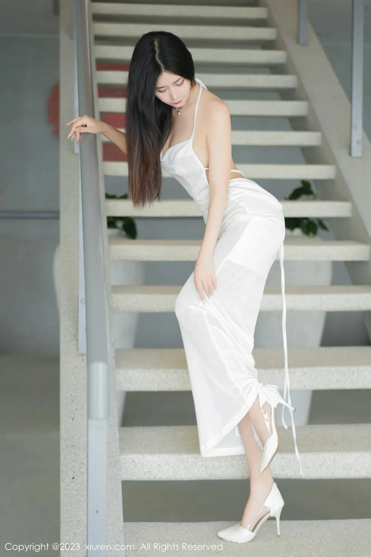 模特laura阿姣户外泳池大尺度露傲人豪乳血滴子遮点诱惑写真83P-第1章-图片3