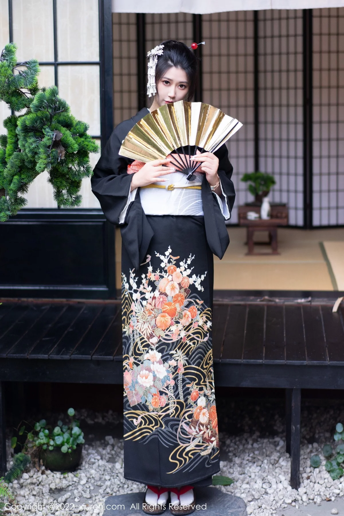 模特laura阿姣性感深色日式和服半脱秀柔美身材迷人诱惑写真74P-第1章-图片2