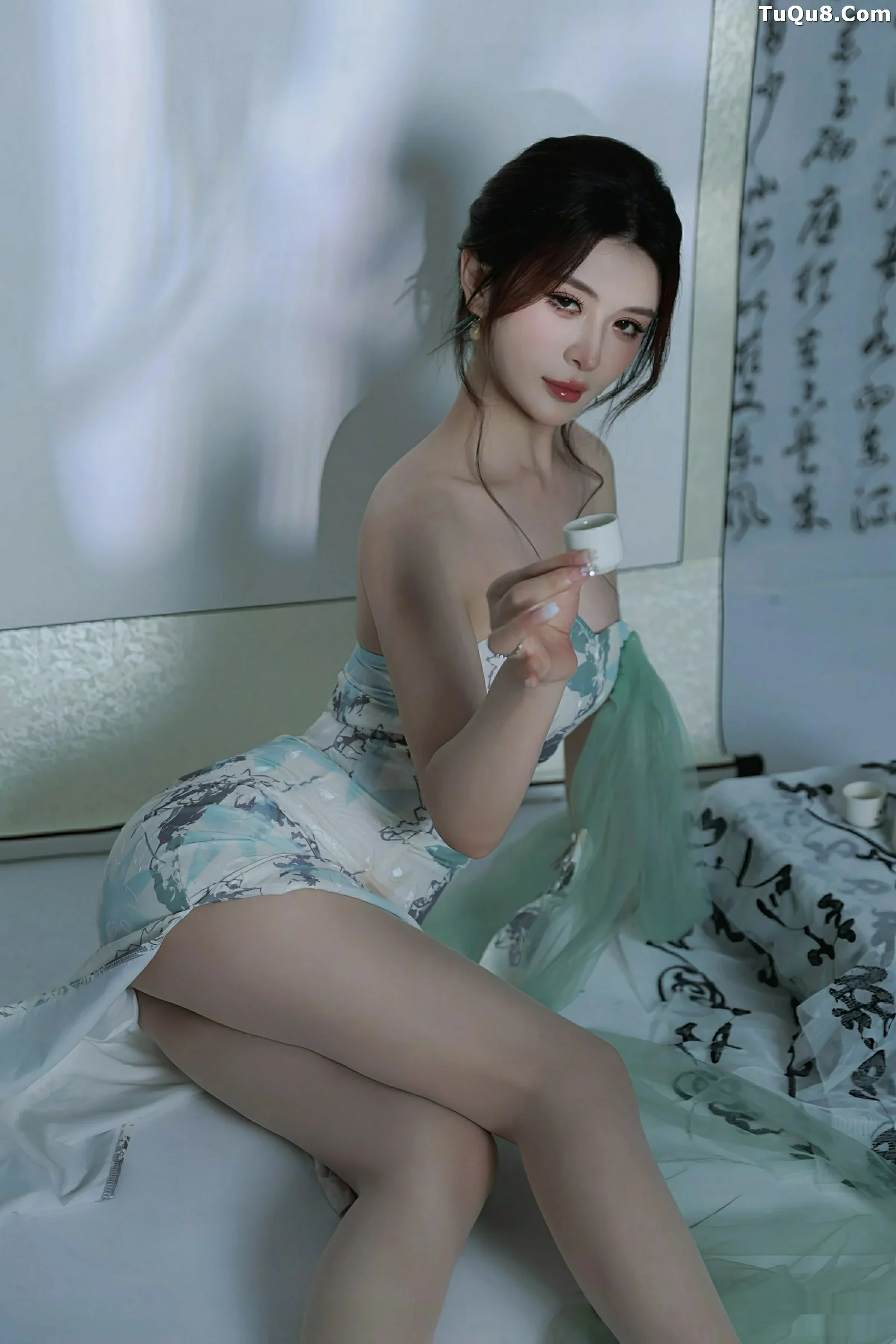 模特阿依莎性感浅色古风服饰配超薄肉色秀高挑曼妙身材诱惑写真82P-第1章-图片2