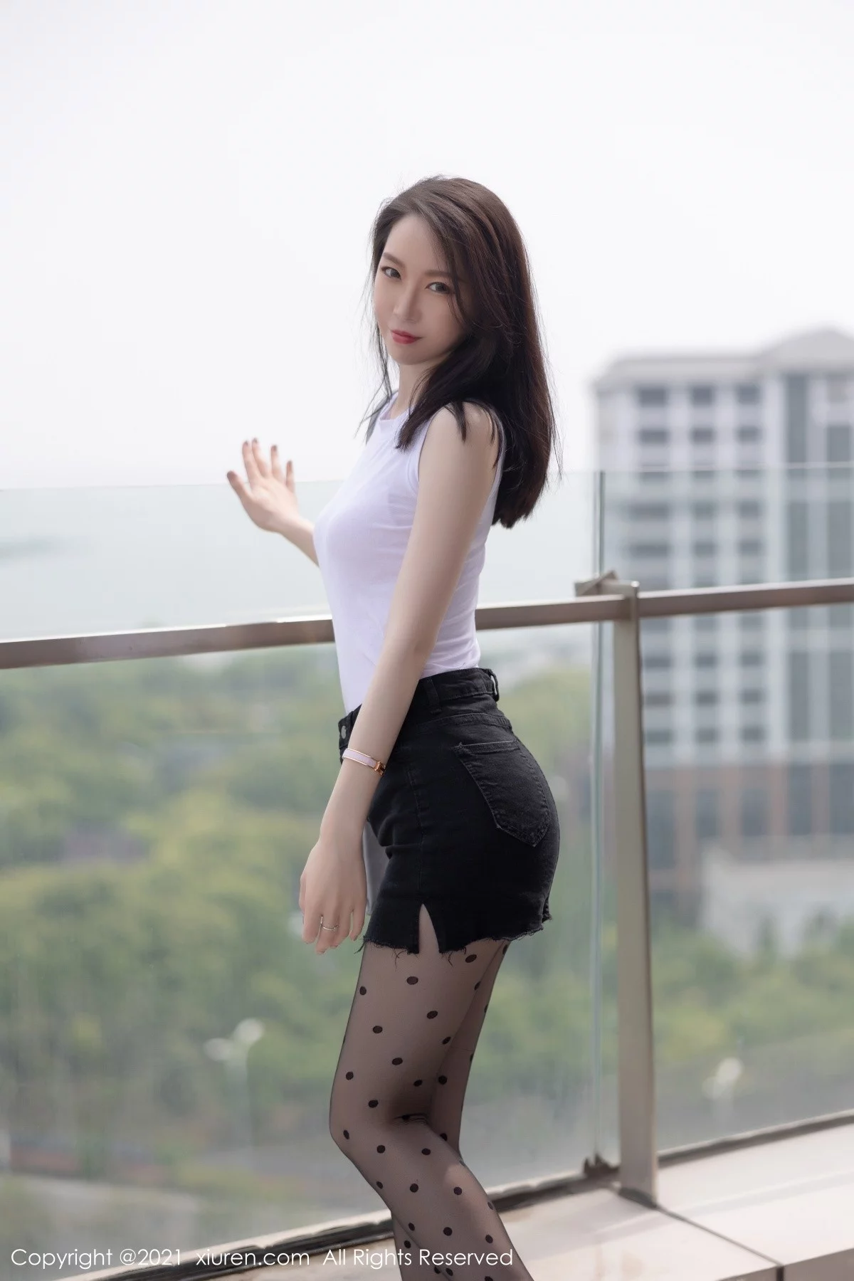 模特梦心月江浙沪旅拍私房沙发性感肉色内衣秀凹凸身姿诱惑写真86P-第1章-图片1