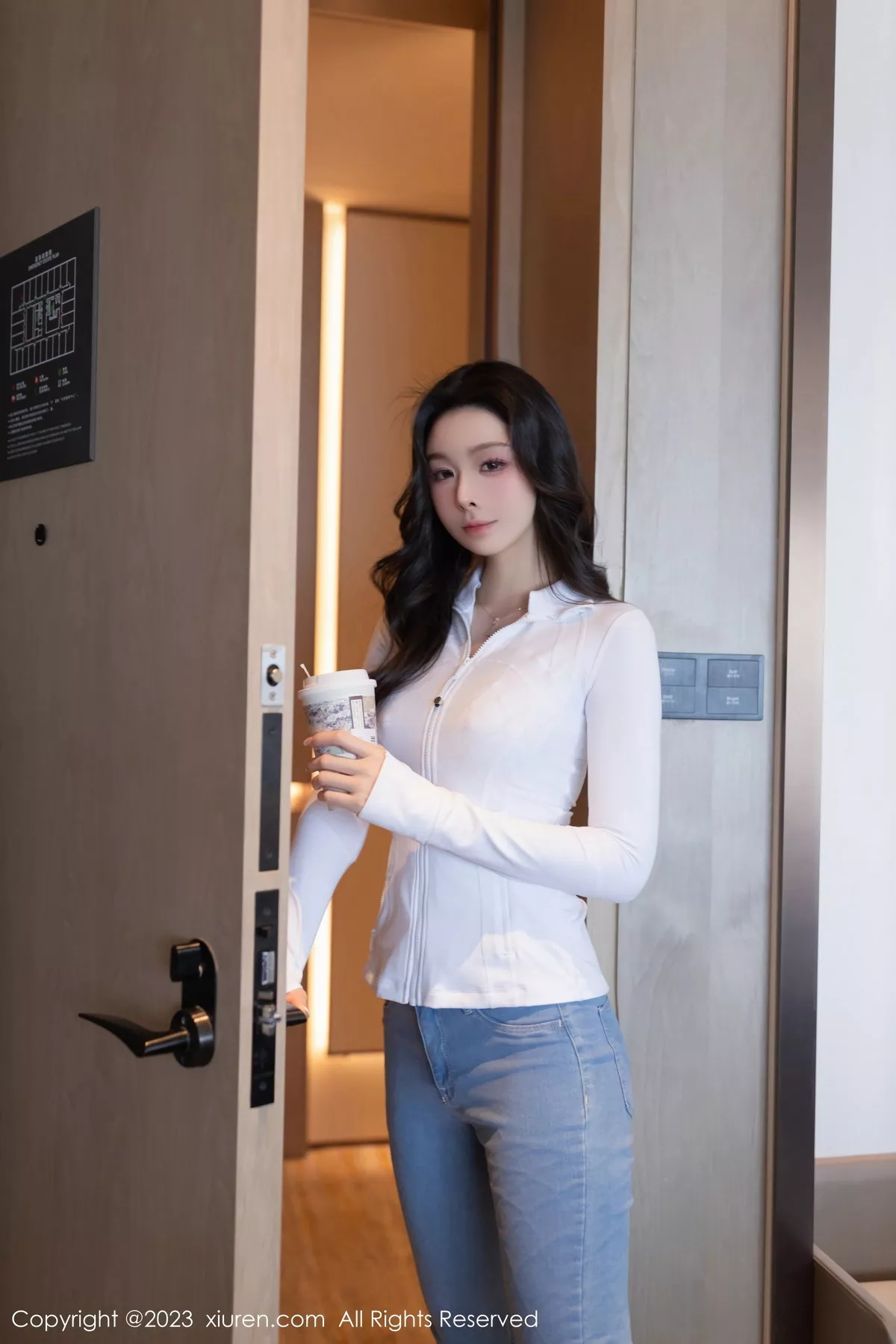 模特小逗逗性感黑色网格情趣服饰配白色内衣秀曼妙身姿诱惑写真80P-第1章-图片1