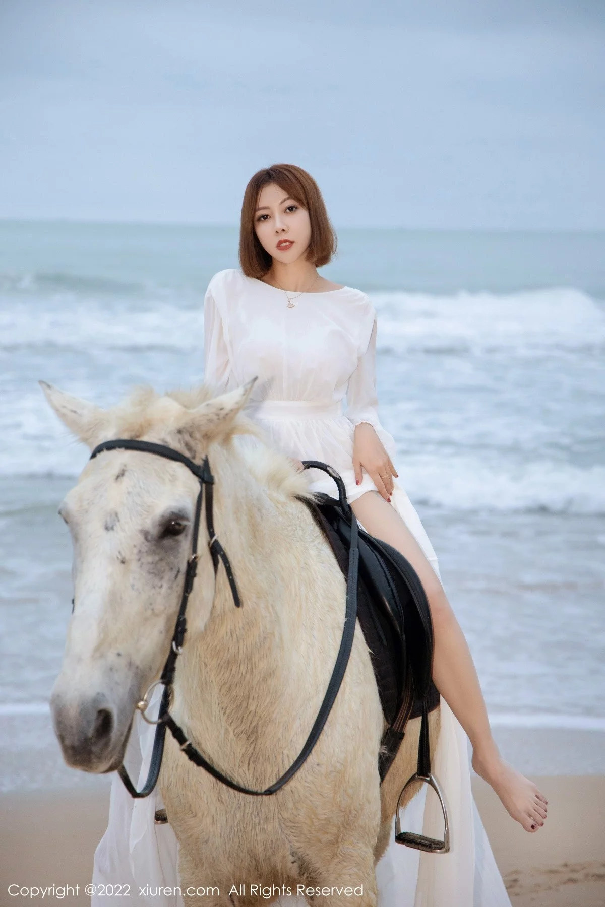御姐果儿Victoria三亚旅拍沙滩场景白色内衣秀凹凸身材诱惑写真40P-第1章-图片3