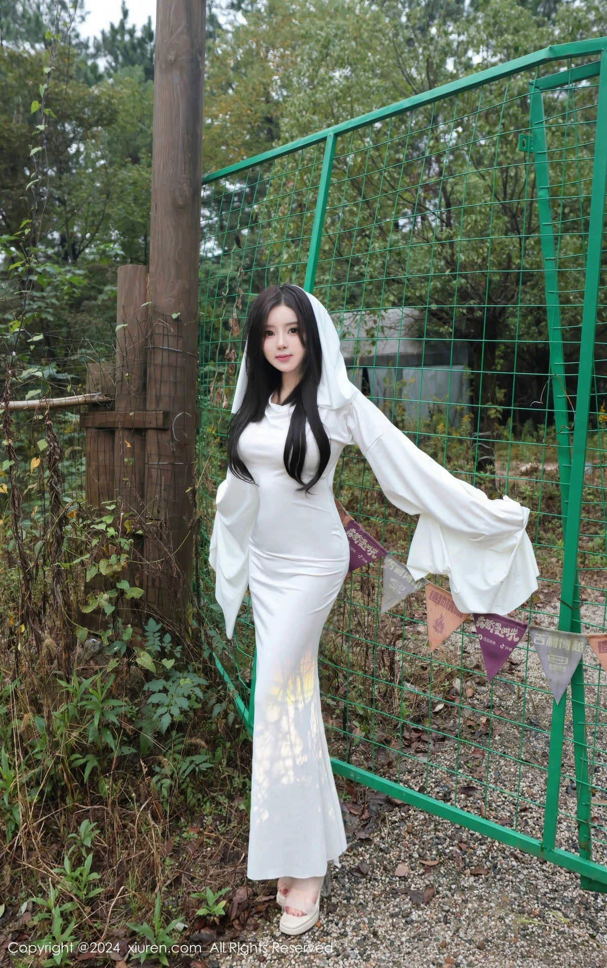 模特小薯条nienie白色连衣裙+红色情趣服饰秀曼妙身姿诱惑写真81P-第1章-图片2