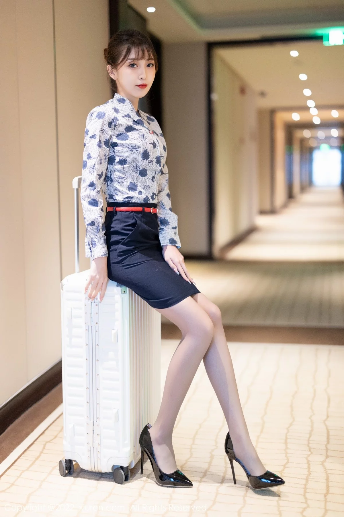 模特林星阑空姐制服半脱露性感黑色内衣配灰丝裤袜诱惑写真100P-第1章-图片3