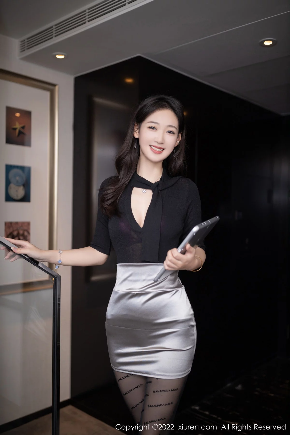 模特唐安琪秘书角色黑色收身衣配银色短裙秀曼妙身姿诱惑写真78P-第1章-图片2