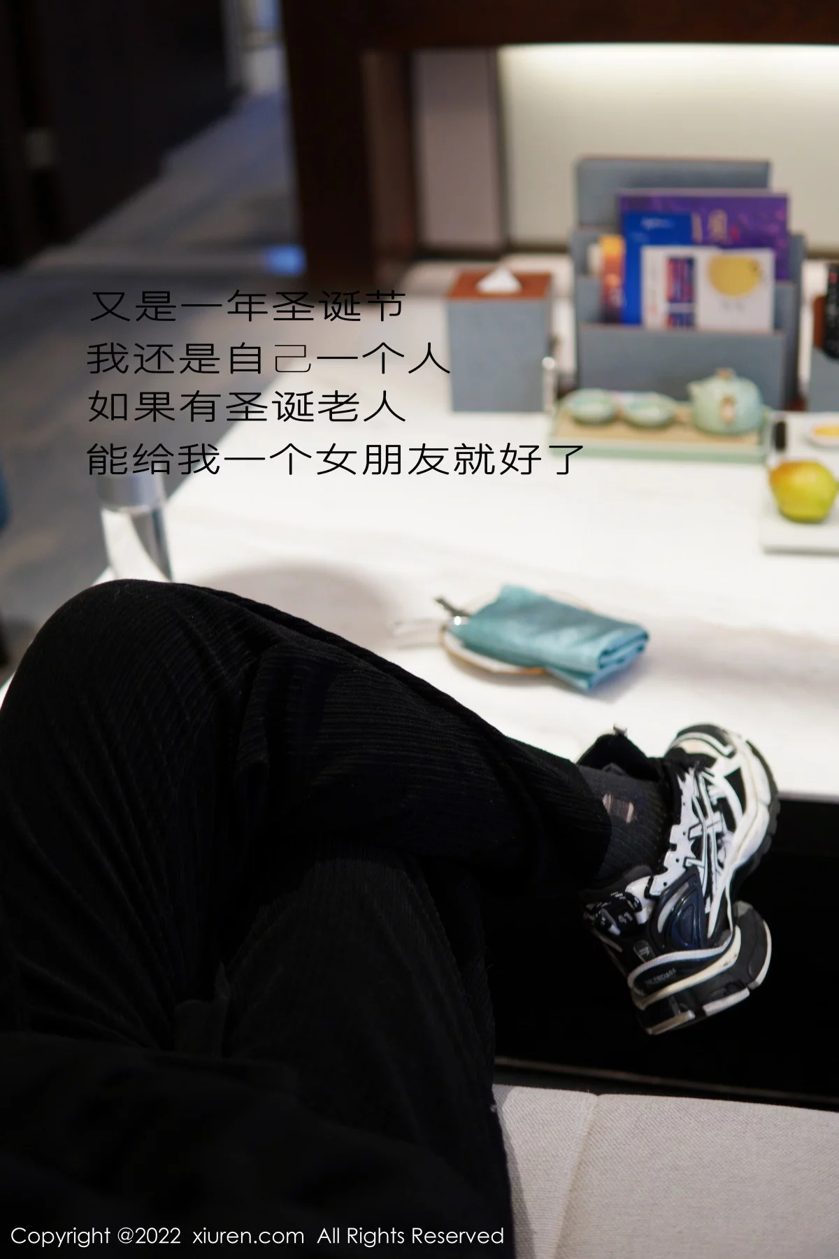 新人模特桃桃子性感粉色睡裙配白丝袜秀曼妙身姿迷人诱惑写真72P-第1章-图片1