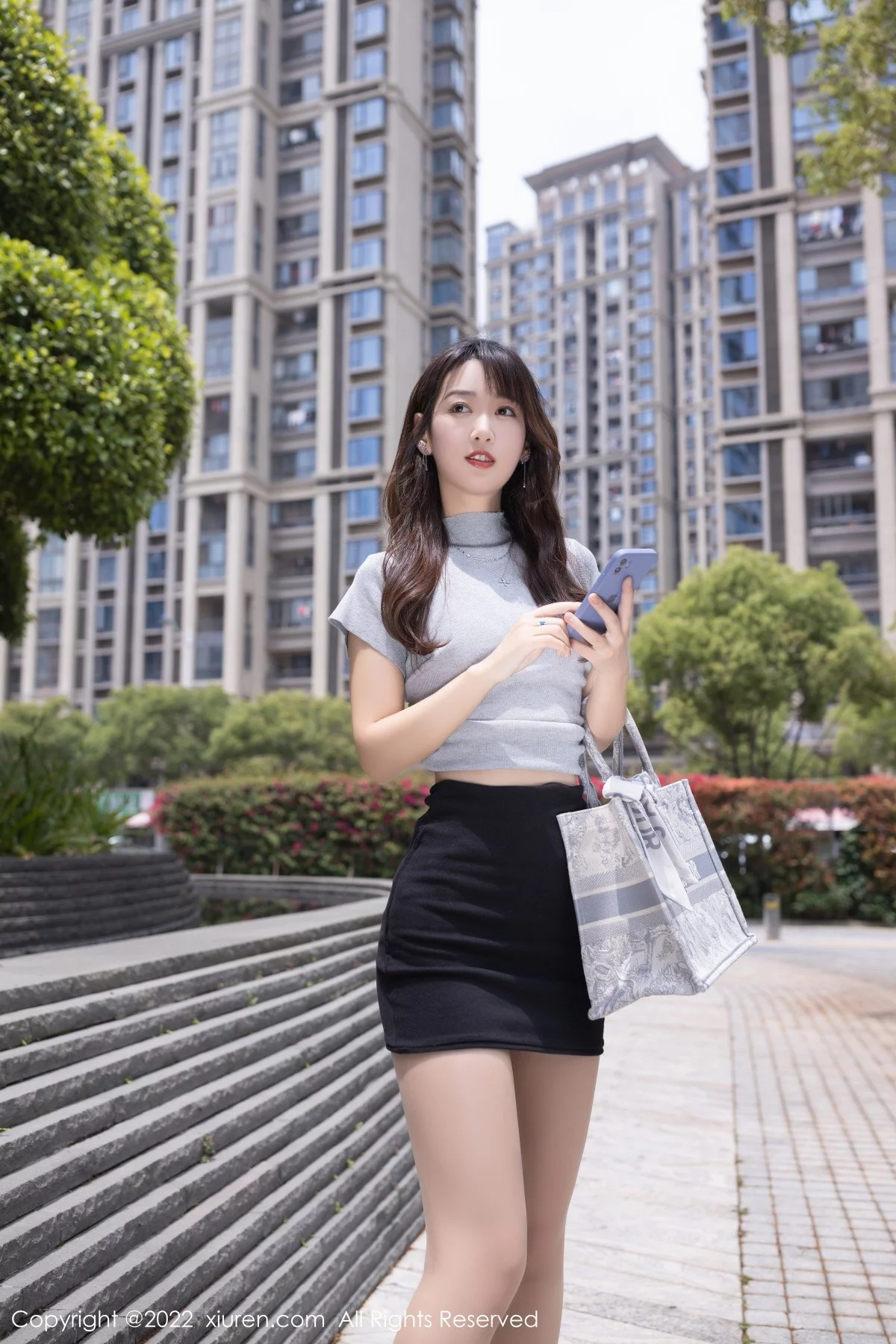 模特唐安琪灰色收身上衣配黑短裙半脱露蕾丝内衣迷人诱惑写真80P-第1章-图片2