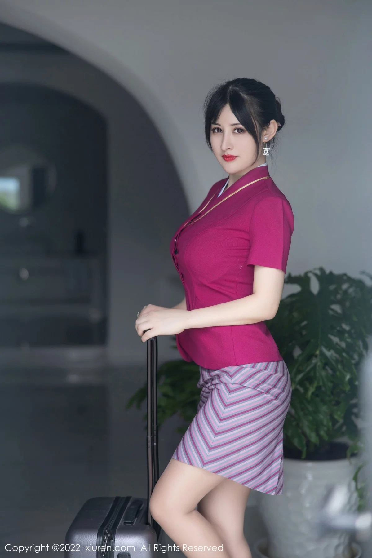 模特诗诗kiki大理旅拍半脱空姐制服露性感蕾丝内衣完美诱惑写真83P-第1章-图片1