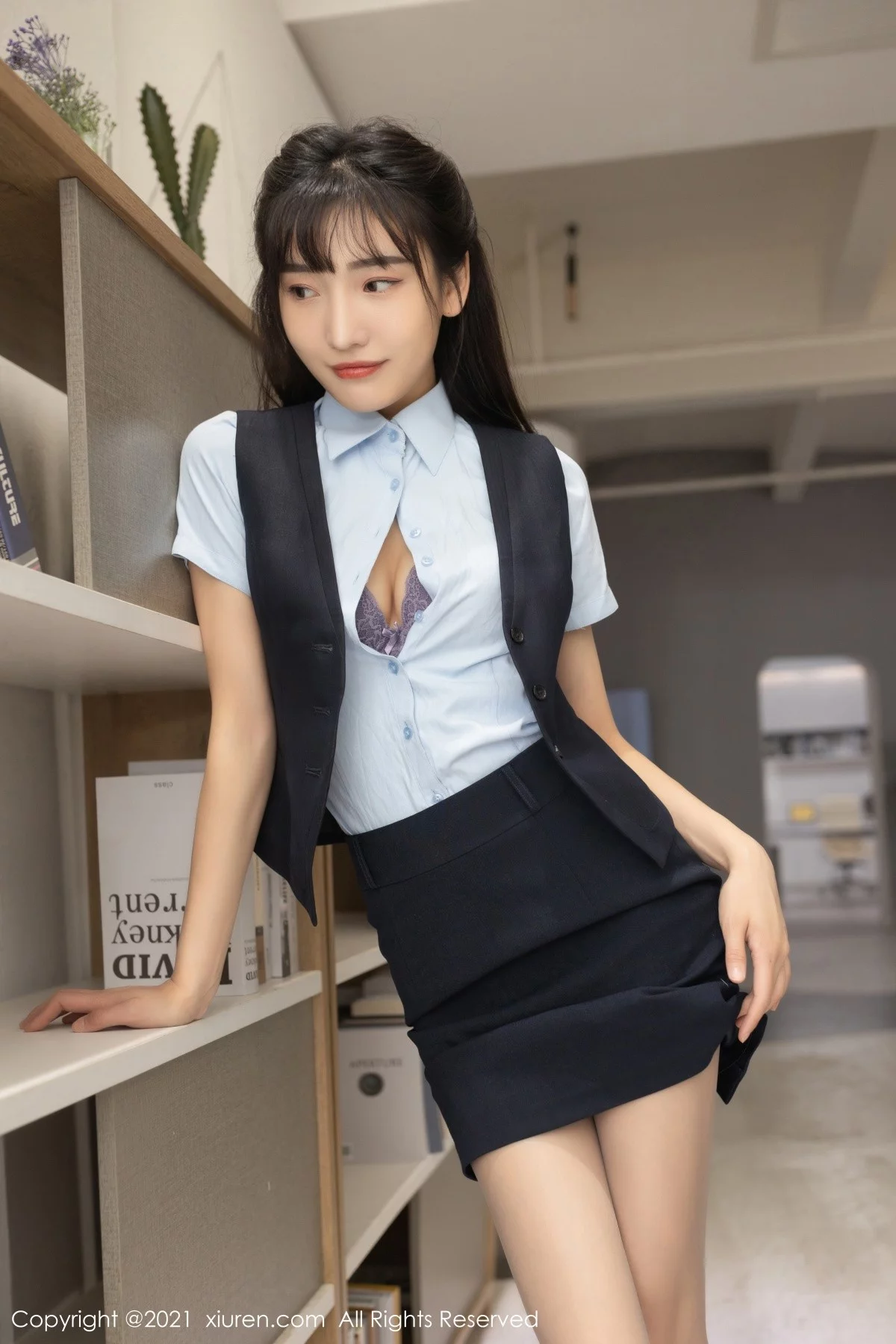 嫩模陆萱萱客服主管主题超薄肉丝裤袜露蕾丝内裤秀翘臀诱惑写真76P-第1章-图片1