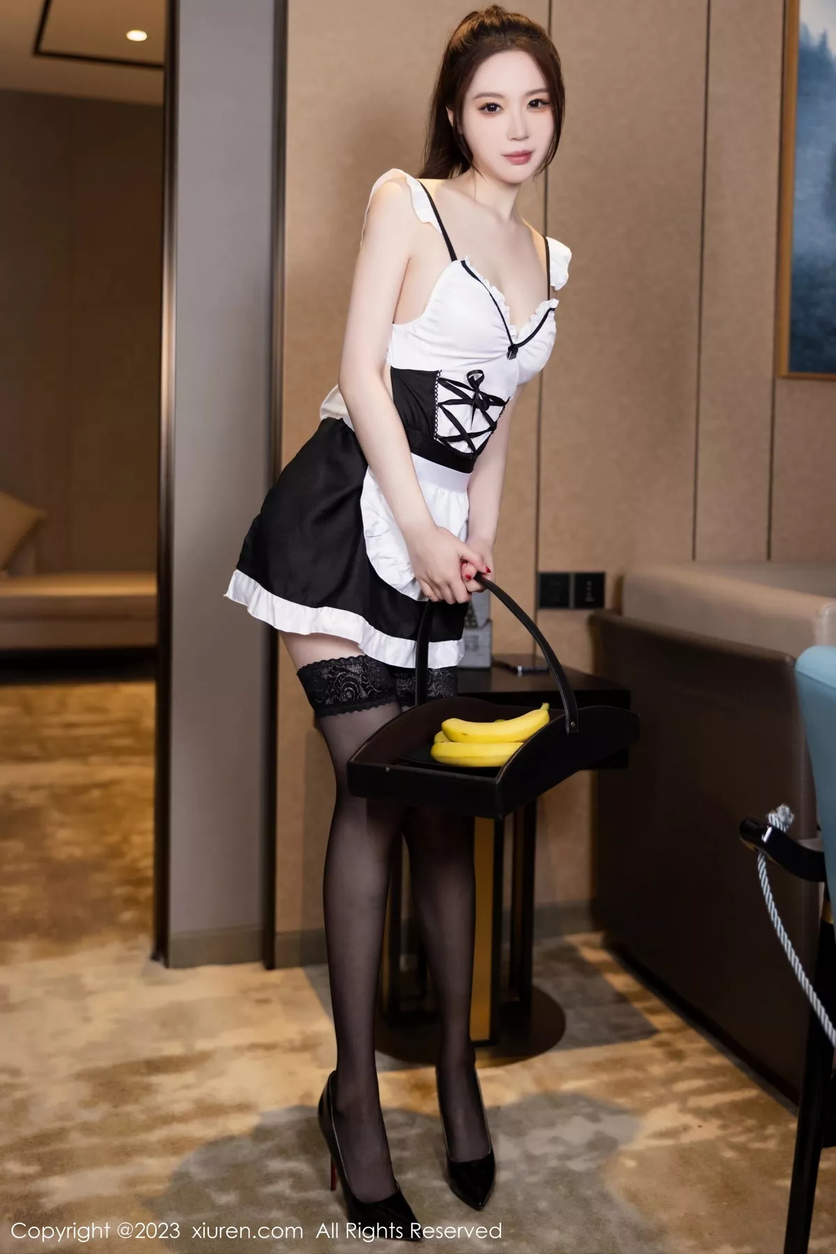 模特梦心玥性感黑白色女仆服饰配魅惑黑丝秀曼妙身姿诱惑写真80P-第1章-图片1