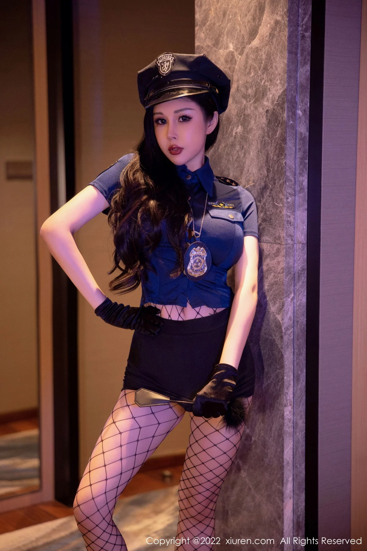 模特田冰冰酒店室内拍摄性感警官制服配黑丝网袜完美诱惑写真86P-第1章-图片3