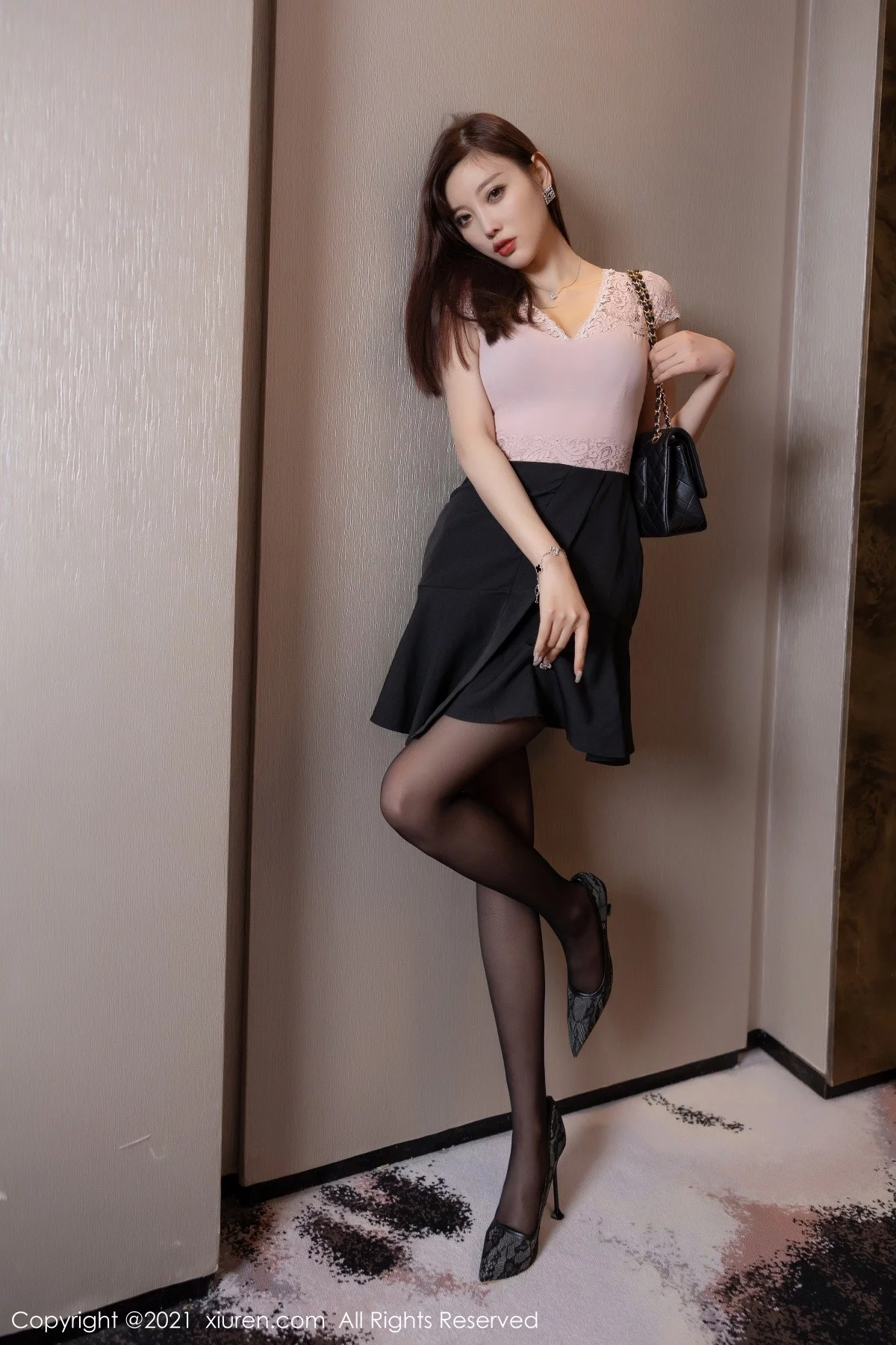 女神杨晨晨sugar半脱露性感黑色内衣配黑丝裤袜极致魅惑写真62P-第1章-图片2