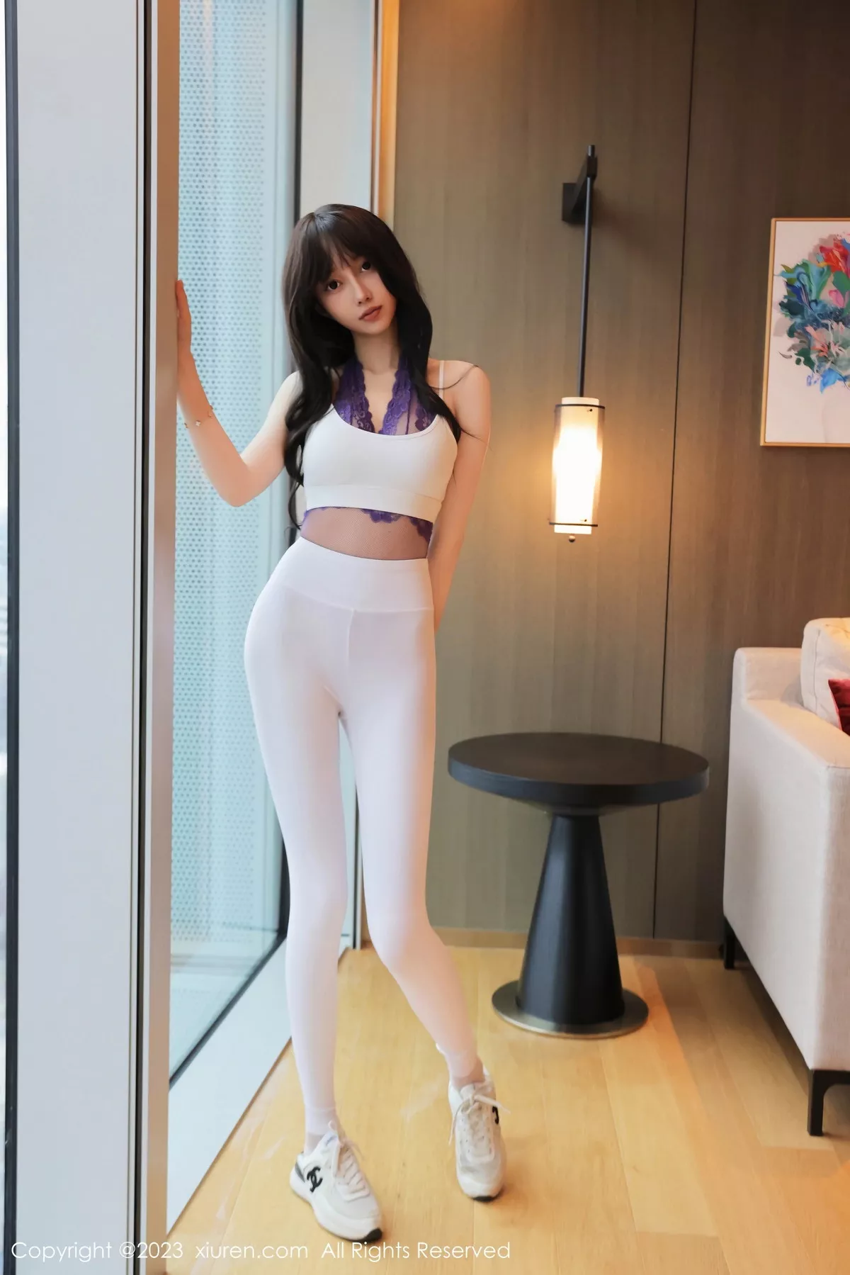 模特玥儿玥er脱白色服饰露性感紫色蕾丝情趣内衣完美诱惑写真55P-第1章-图片2