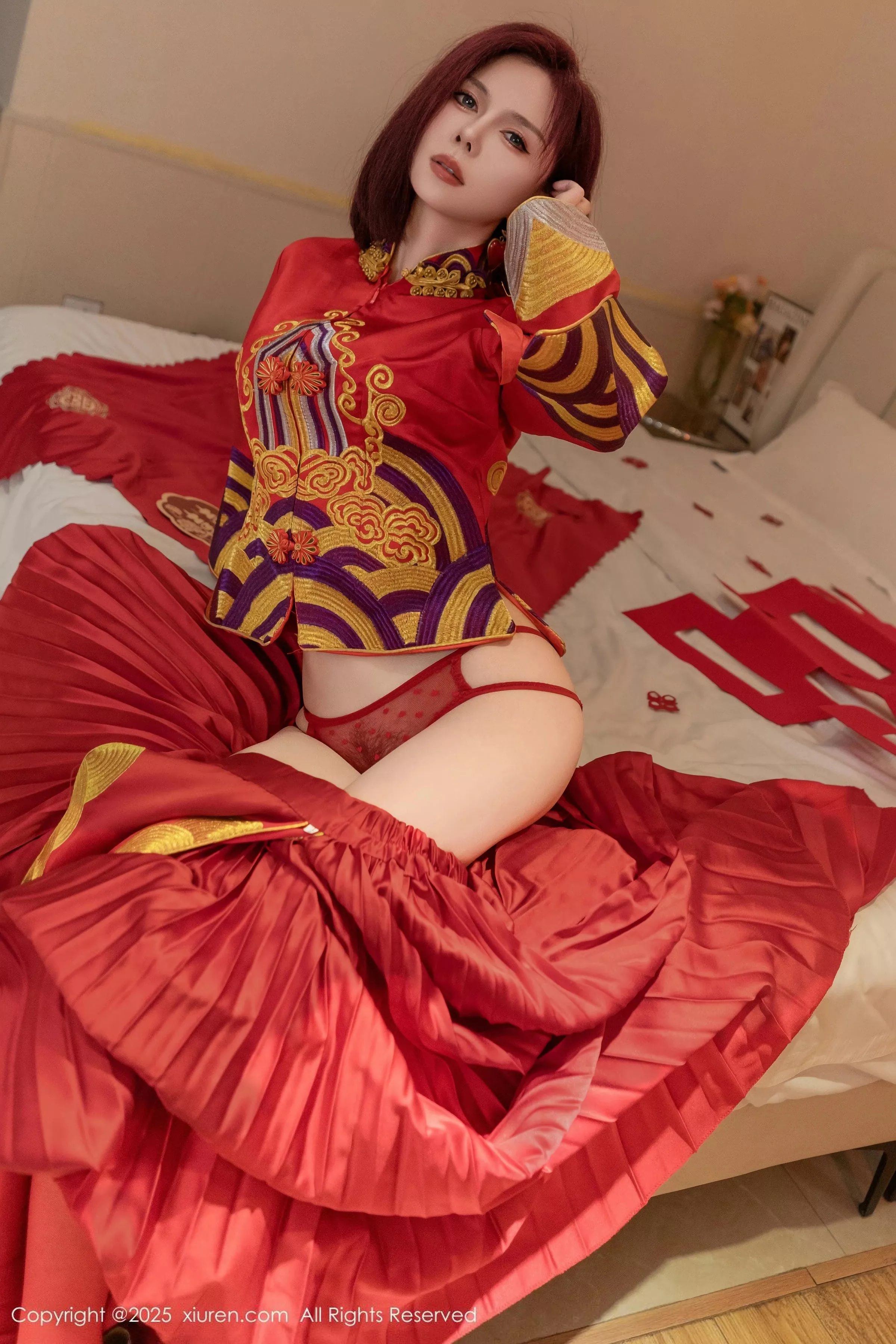 模特白芷yy新婚主题性感红色蕾丝内衣配红丝袜秀曼妙身姿诱惑写真90P-第1章-图片1