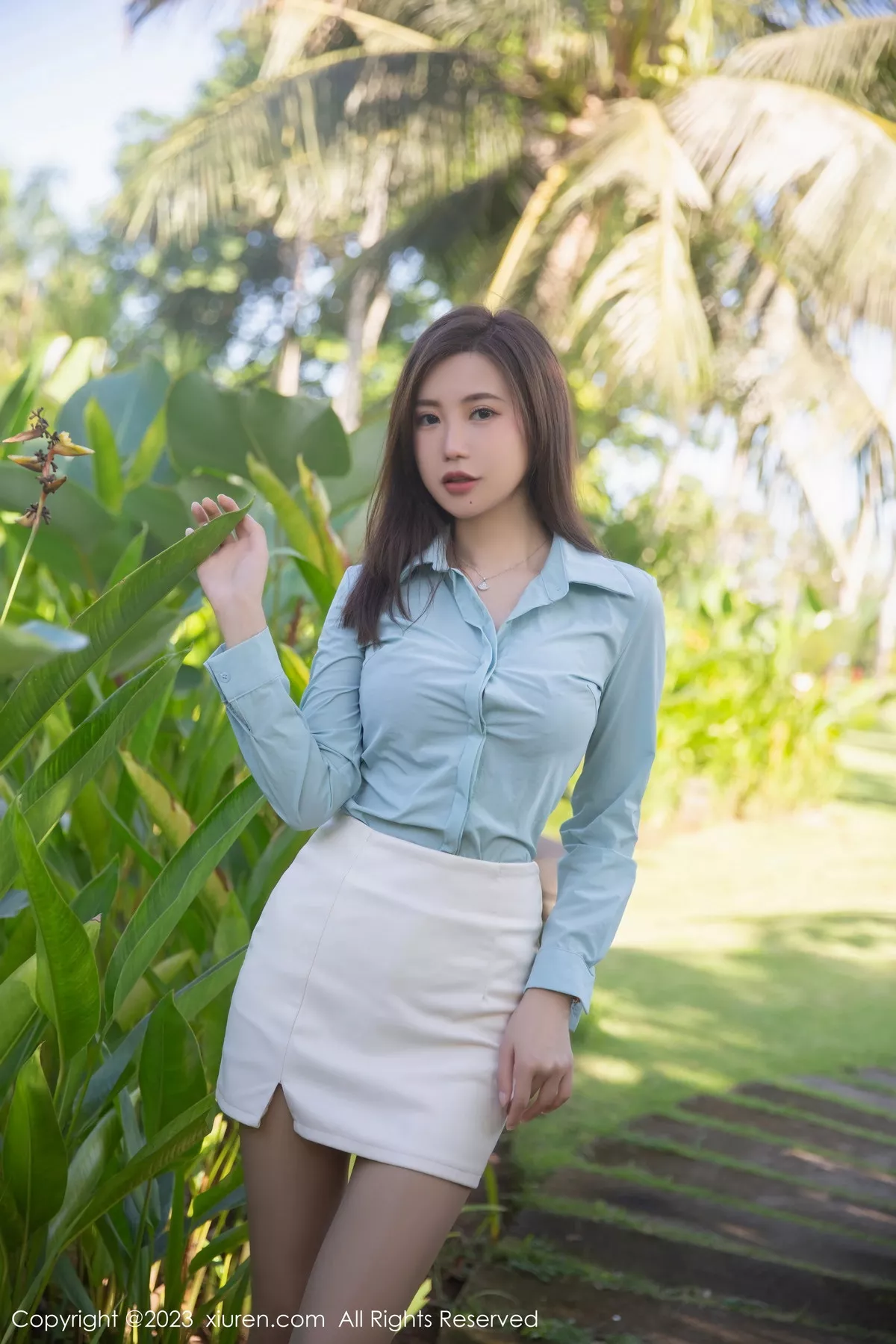 女神绮里嘉ula性感紫色蕾丝内衣配开档黑丝秀完美身材诱惑写真80P-第1章-图片1