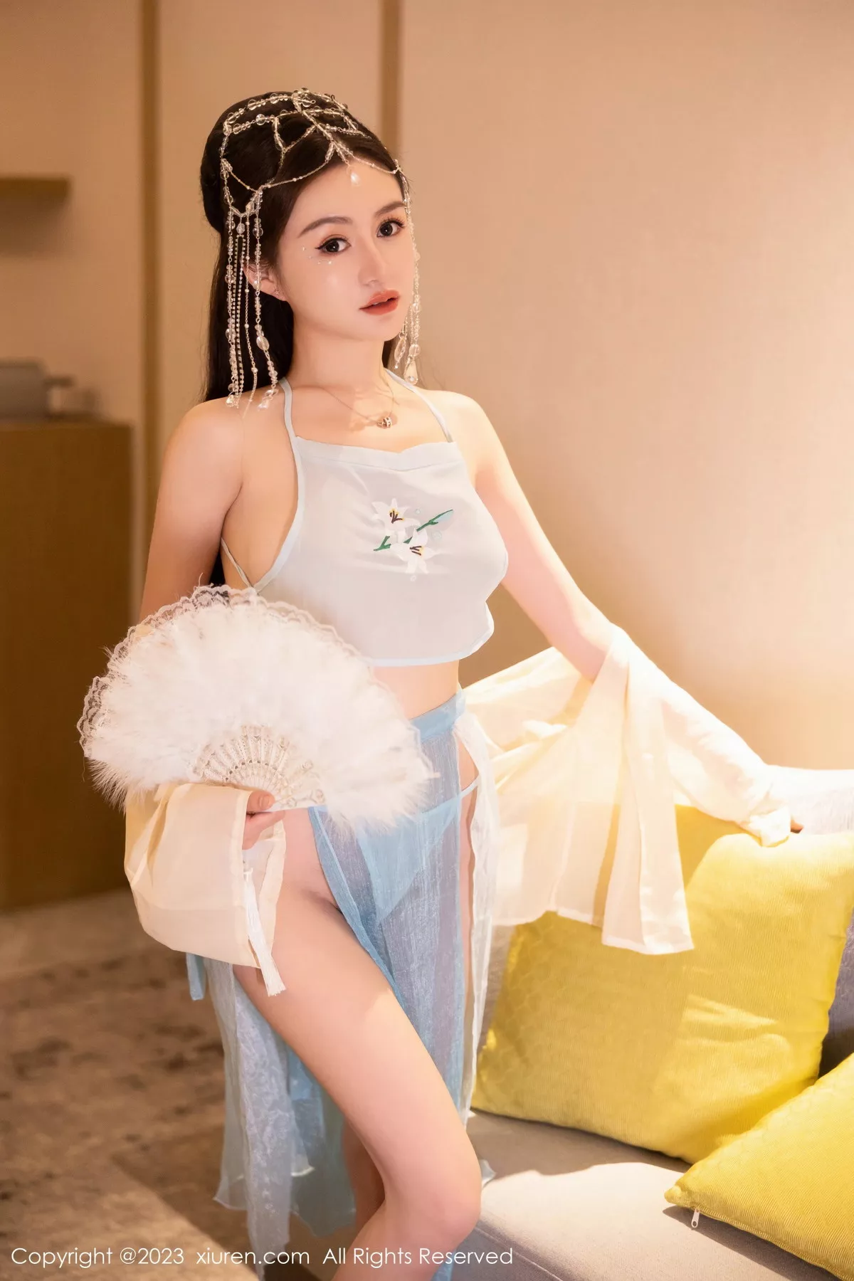 模特唐宁宁私房浴室性感浅色薄纱古装服饰秀丰腴身姿诱惑写真75P-第1章-图片3
