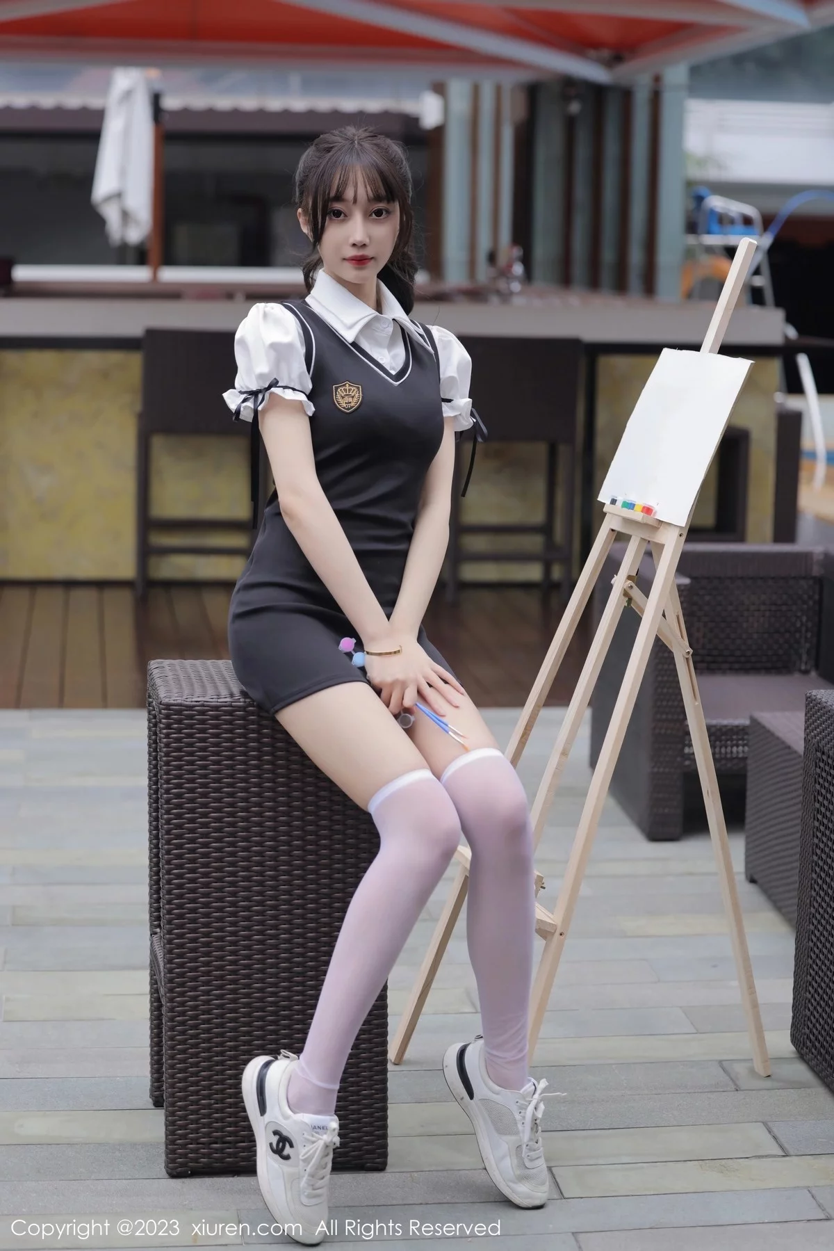 模特玥儿玥er脱性感白T露白色内衣配白丝袜秀曼妙身姿诱惑写真72P-第1章-图片1